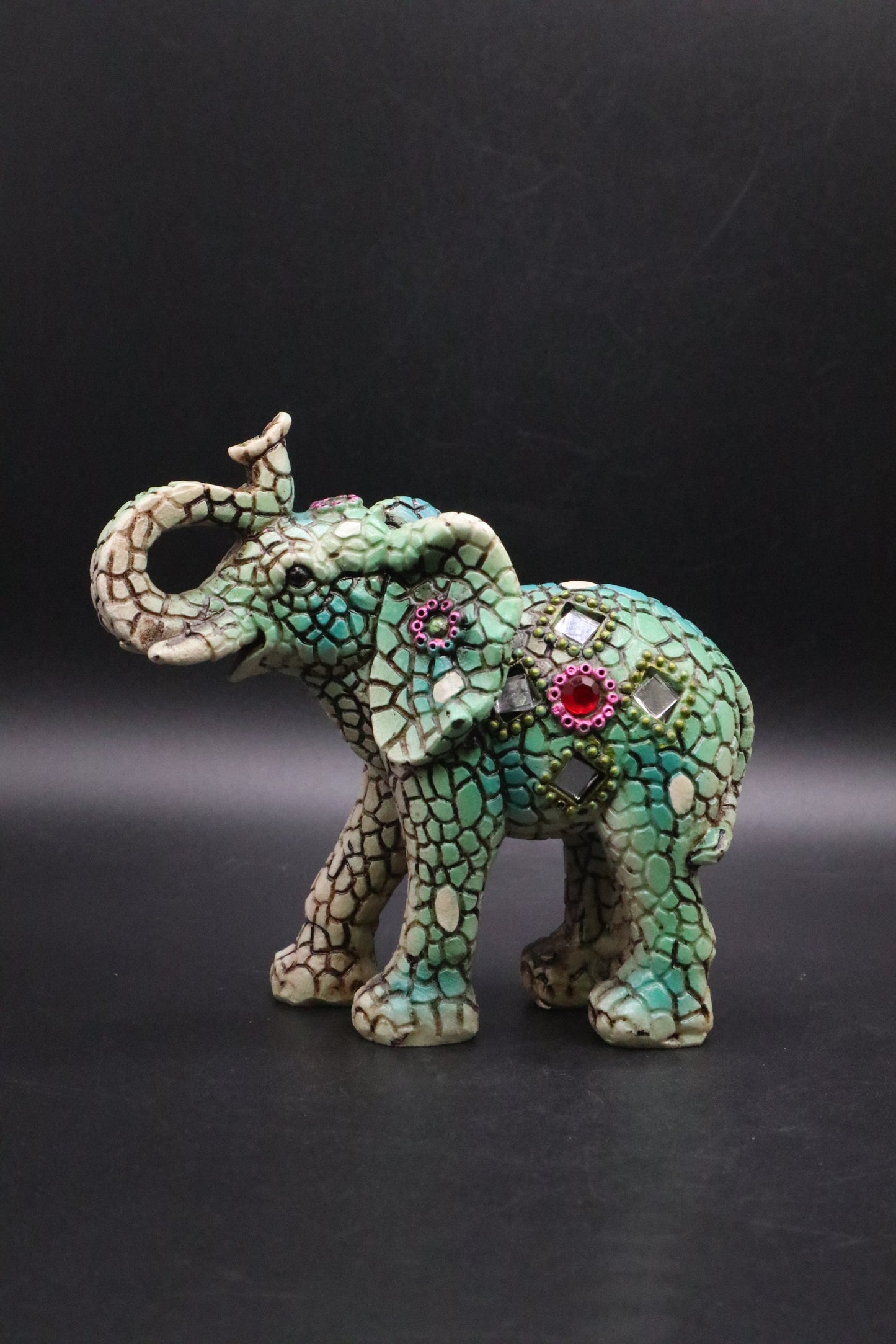 RESIN GREEN MOSAIE MIRRORED ELEPHANT