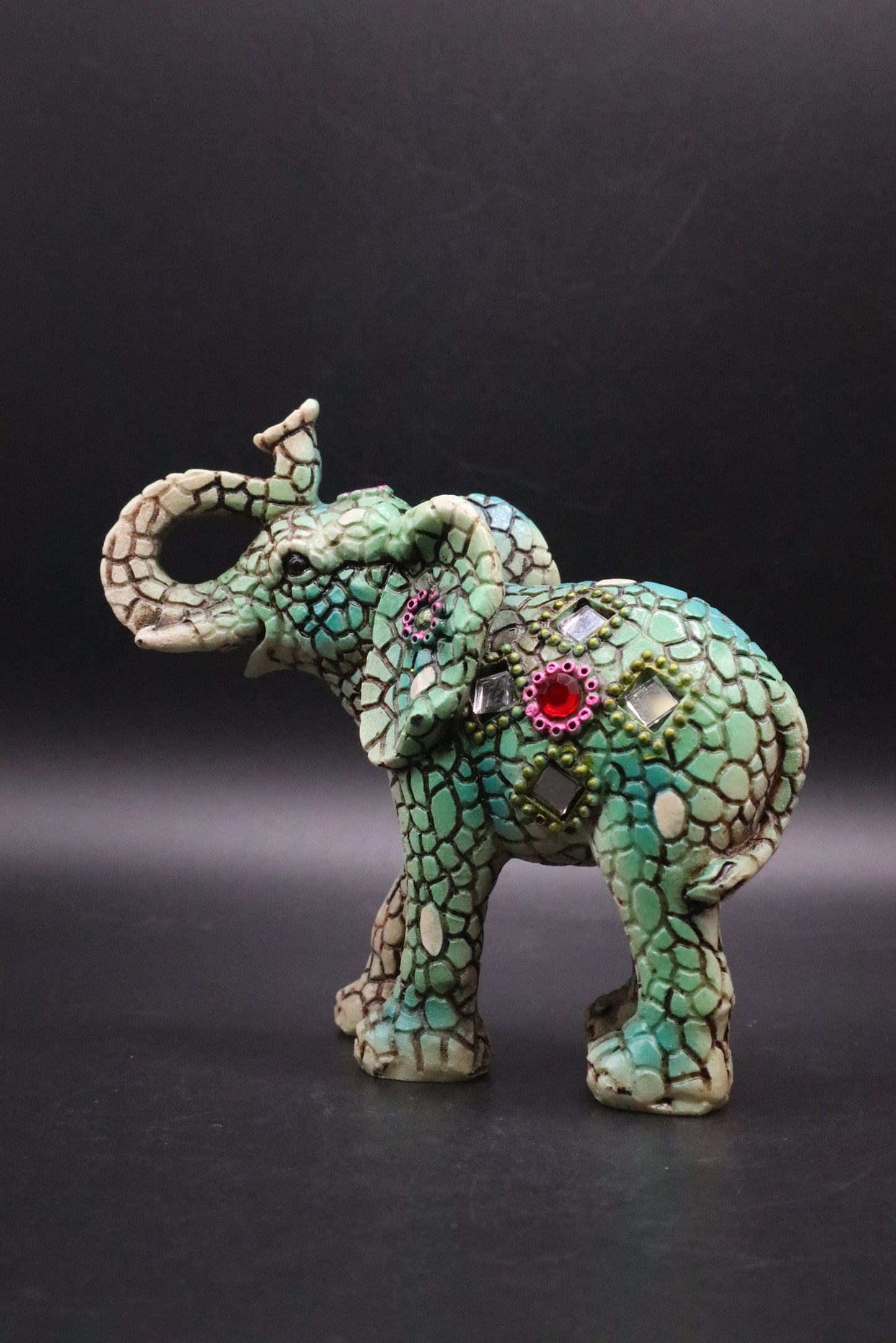 RESIN GREEN MOSAIE MIRRORED ELEPHANT