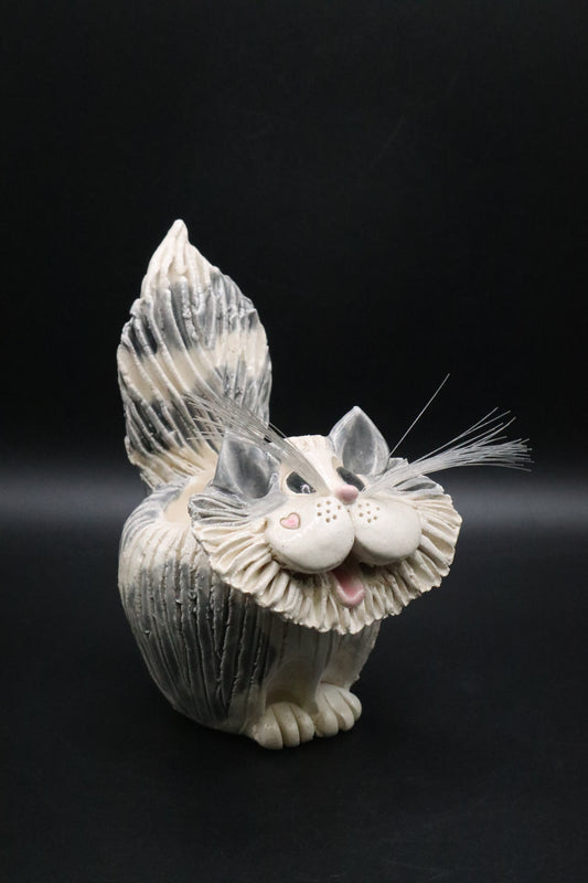 CERAMIC GRAY AND WHITE CAT FIGURINE TOOTHPICK HOLDER PENCE