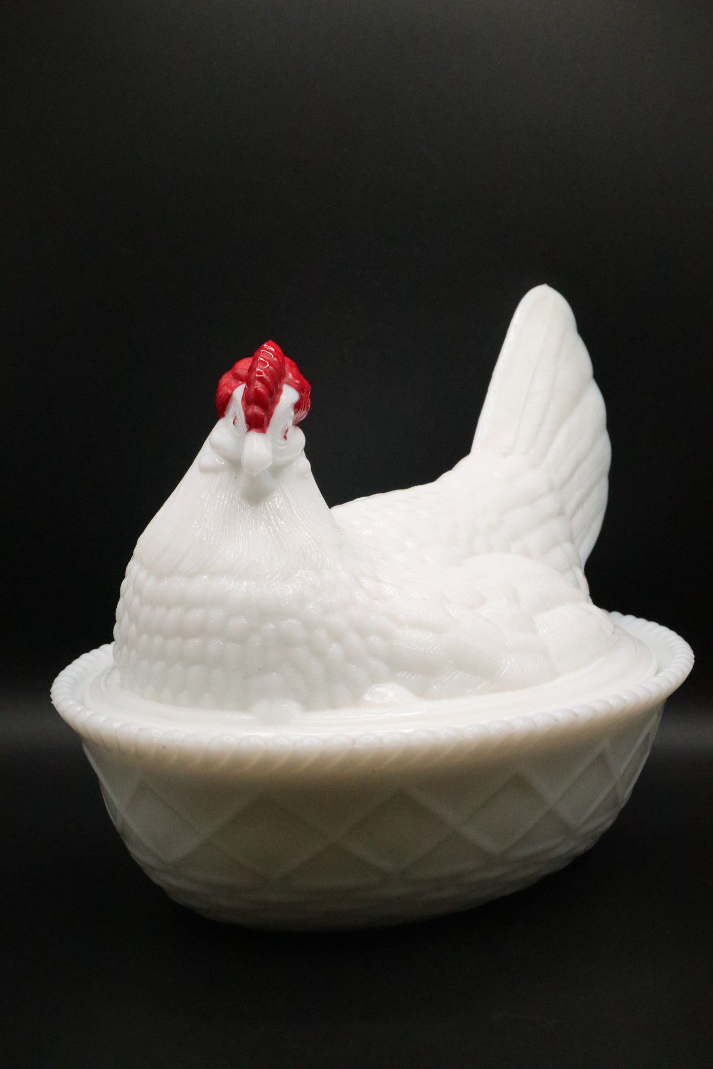 VINTAGE WESTMORELAND NESTING HEN MILK GLASS