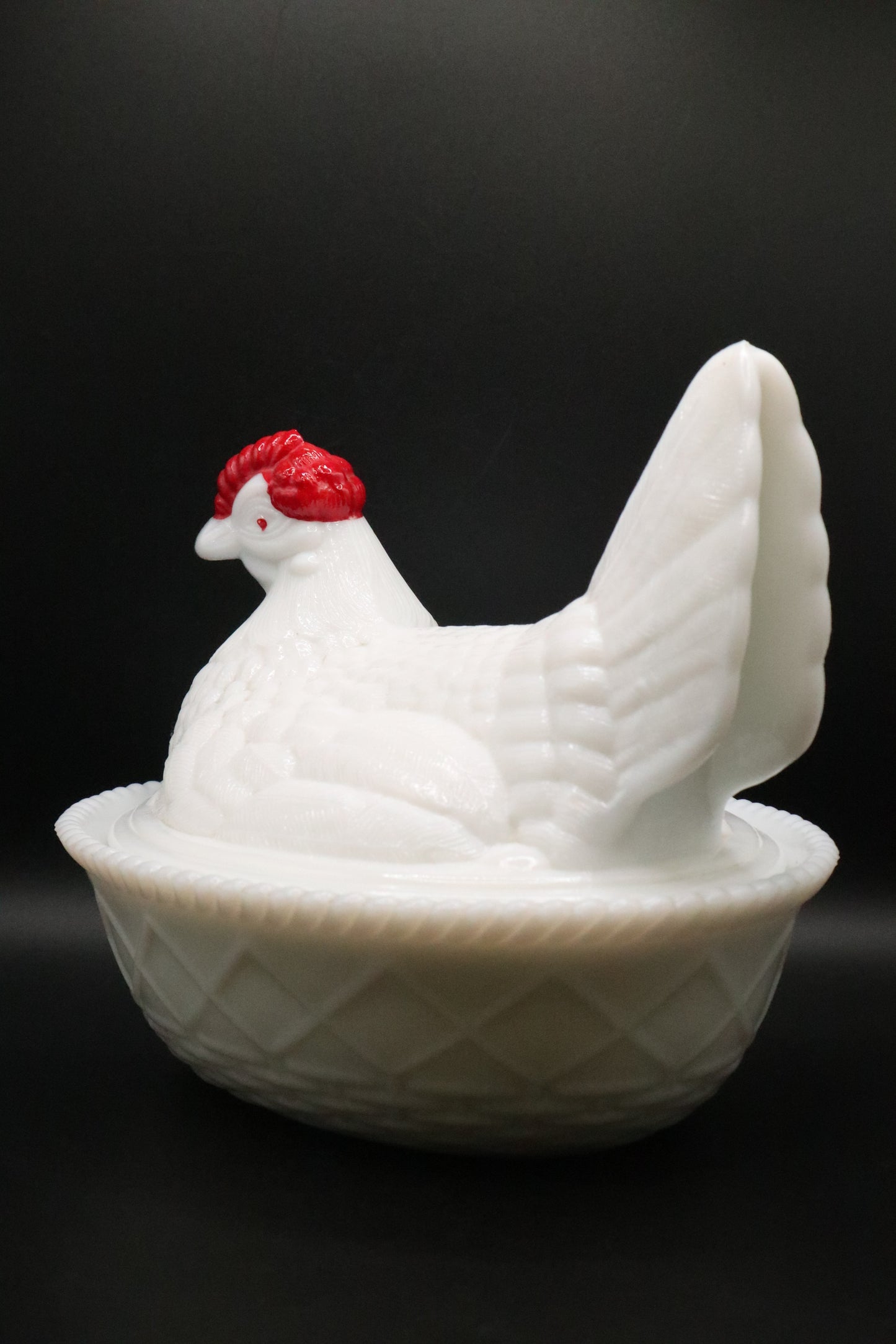 VINTAGE WESTMORELAND NESTING HEN MILK GLASS