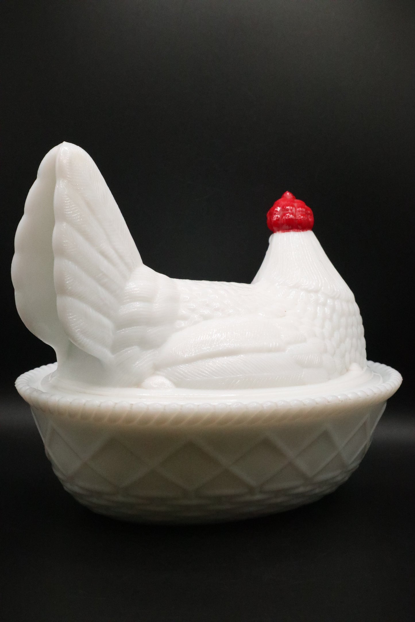 VINTAGE WESTMORELAND NESTING HEN MILK GLASS