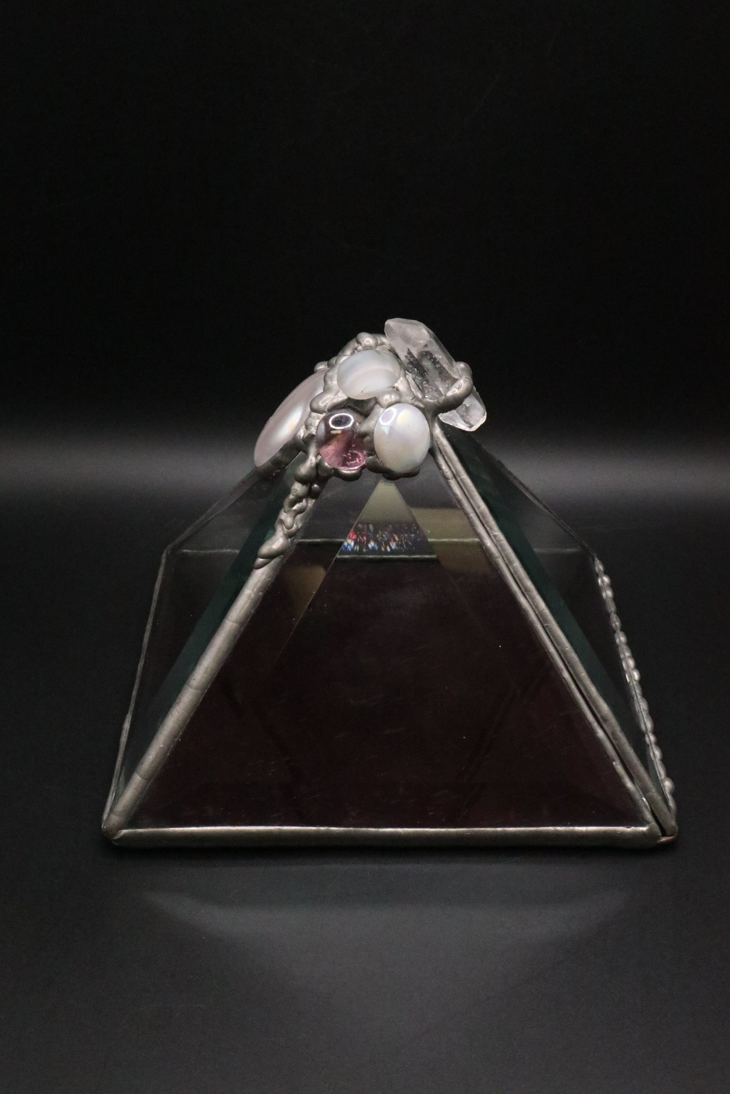 VINTAGE CRYSTAL TOP PYRAMID BOX