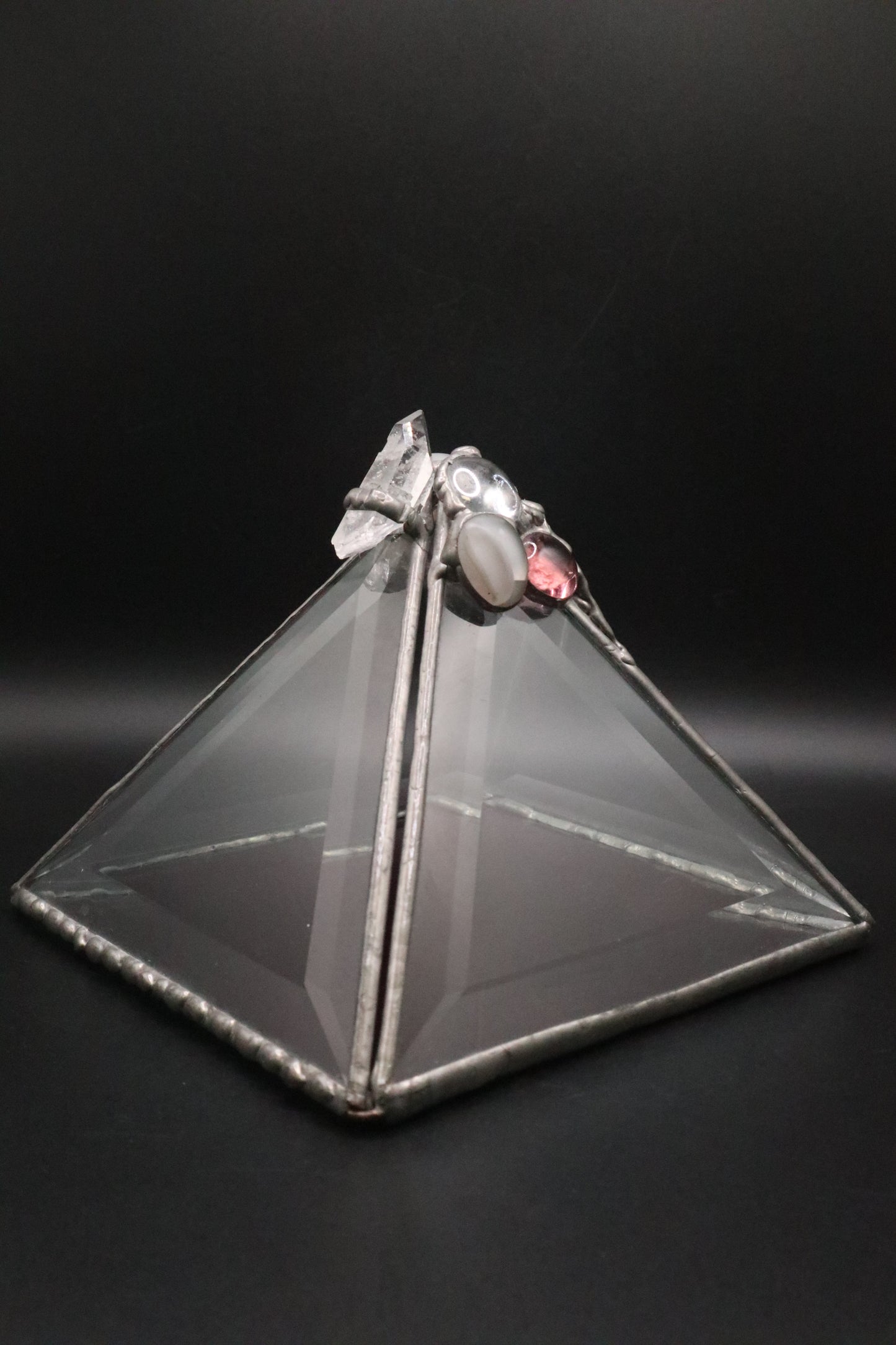 VINTAGE CRYSTAL TOP PYRAMID BOX