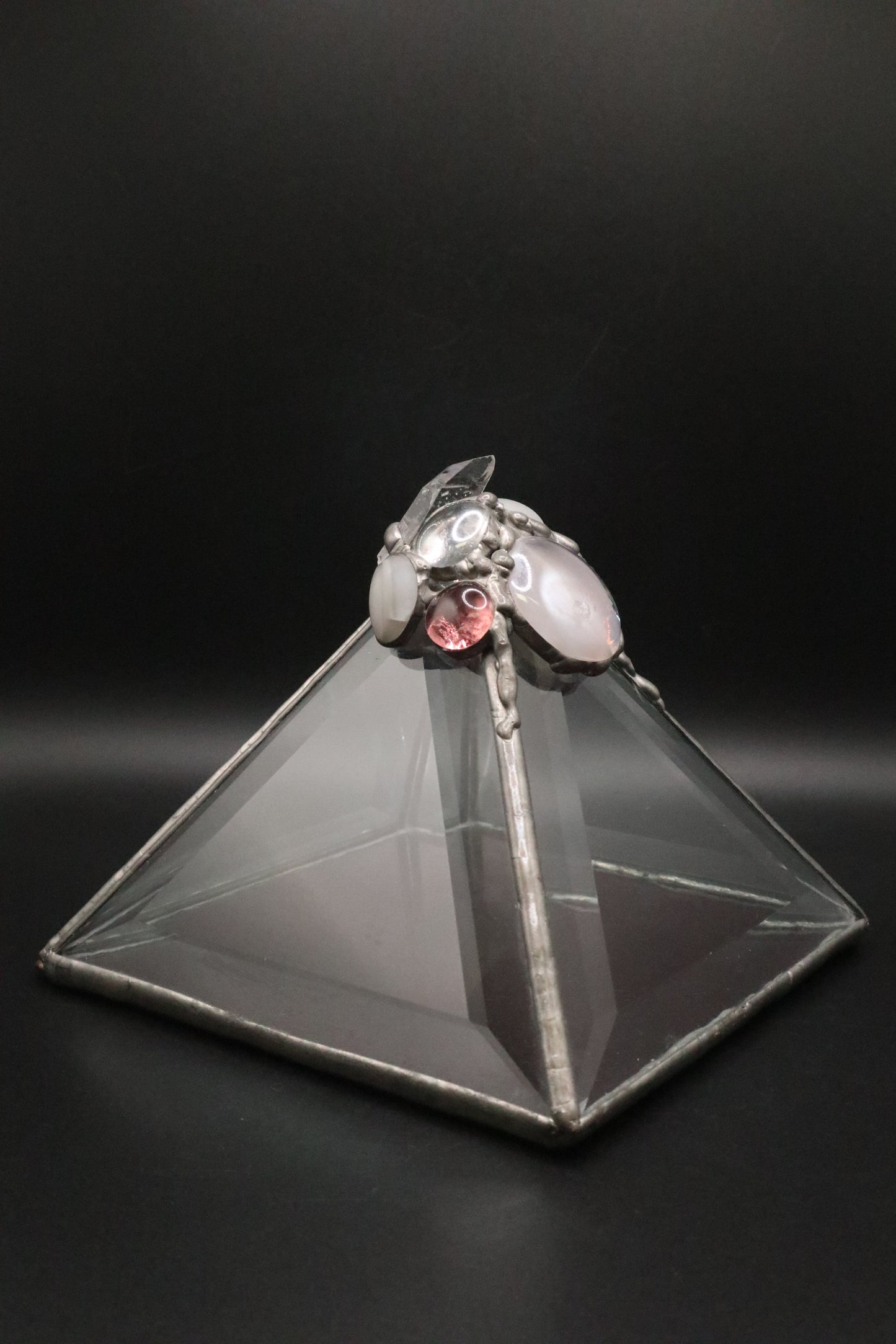 VINTAGE CRYSTAL TOP PYRAMID BOX