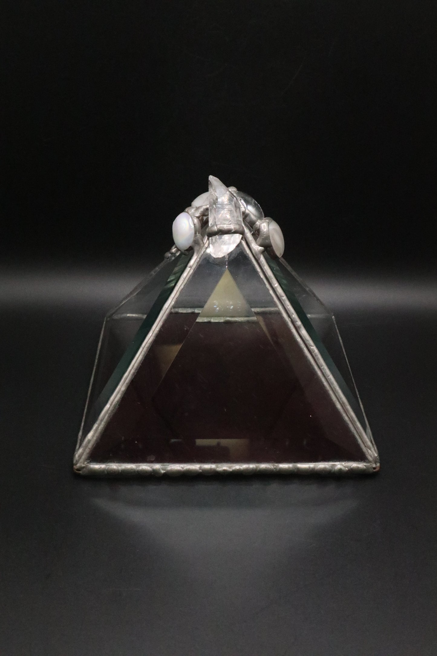 VINTAGE CRYSTAL TOP PYRAMID BOX