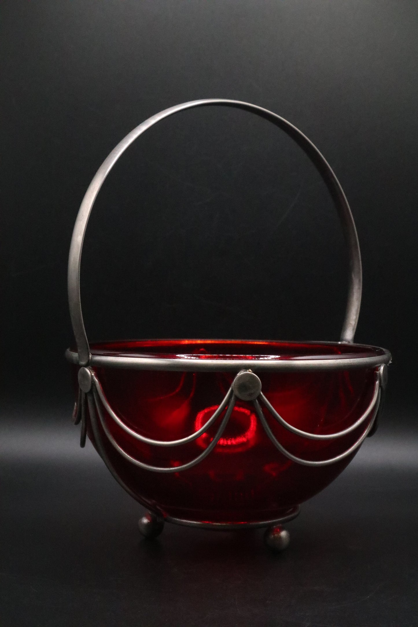VINTAGE RUBY BOWL IN CHROME