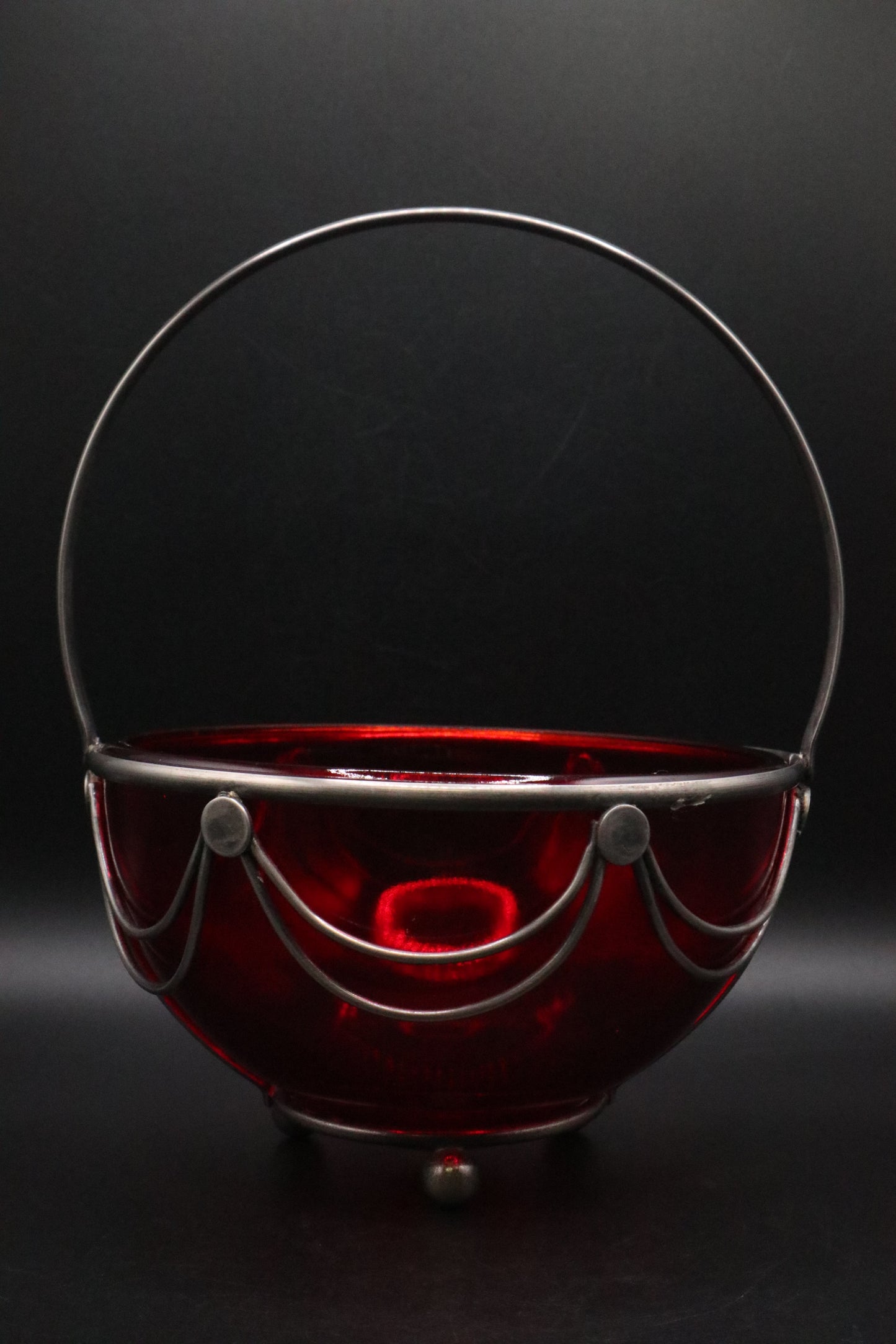VINTAGE RUBY BOWL IN CHROME