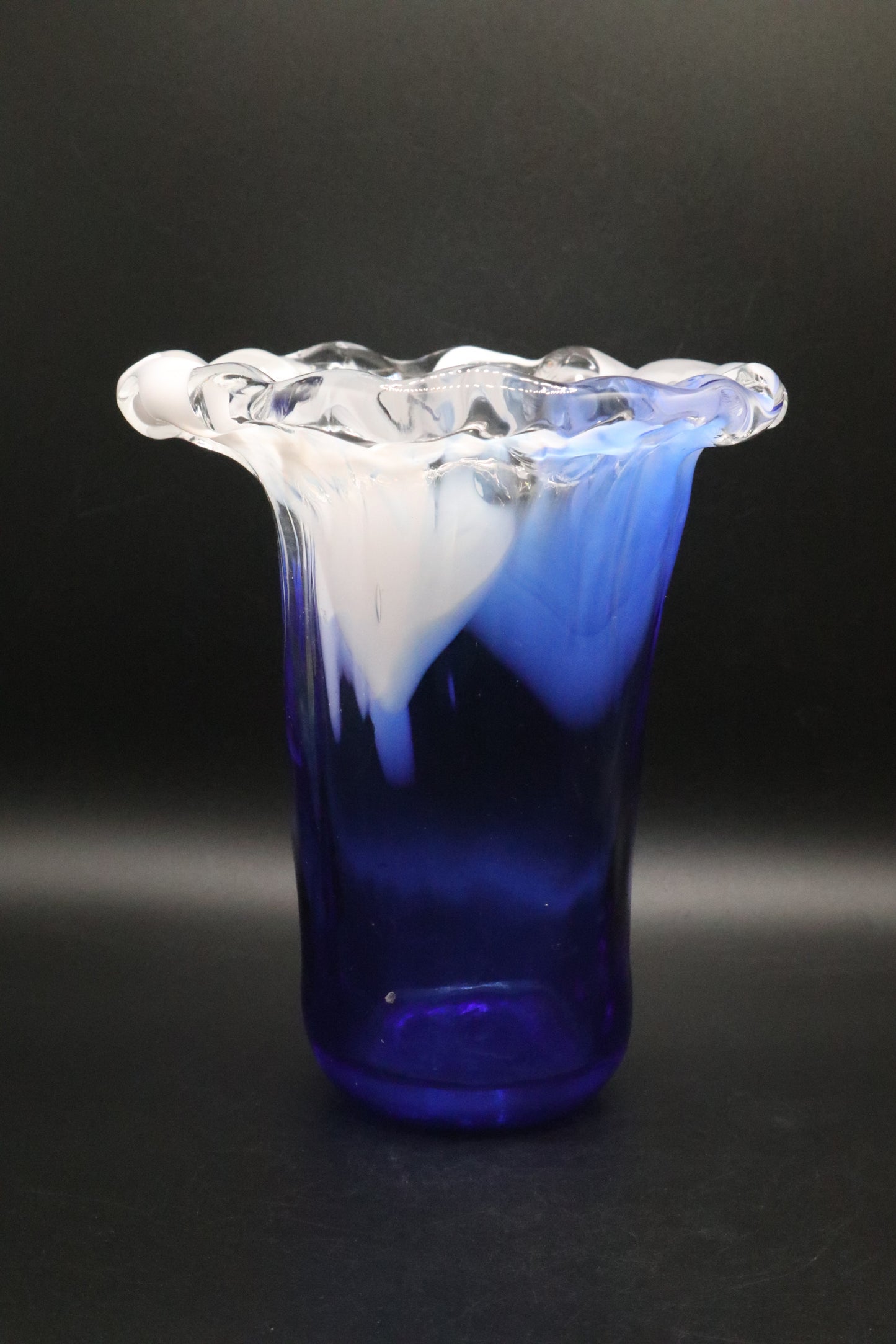 VINTAGE COBALT BLUE WHITE RUFFLE ART GLASS VASE