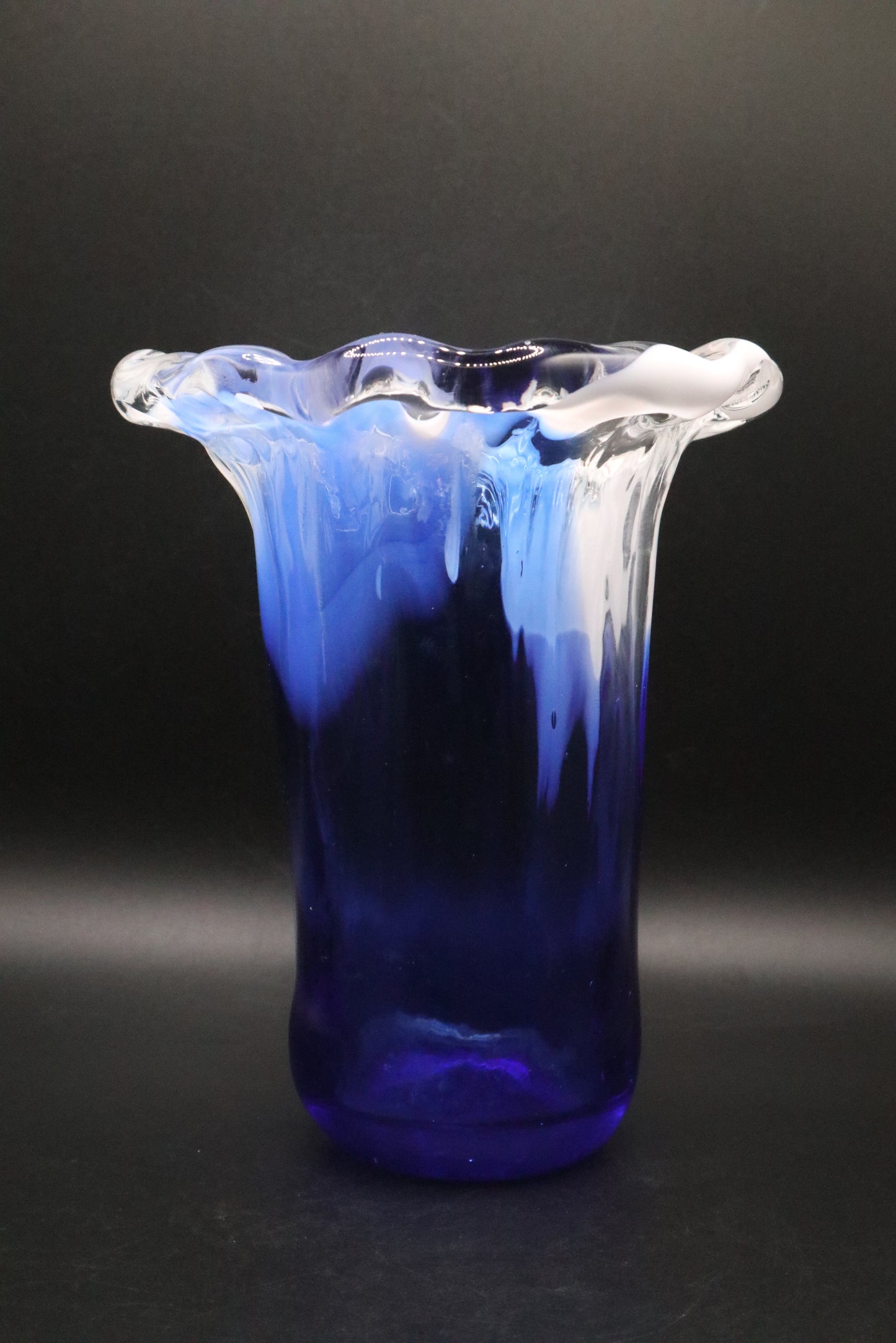 VINTAGE COBALT BLUE WHITE RUFFLE ART GLASS VASE
