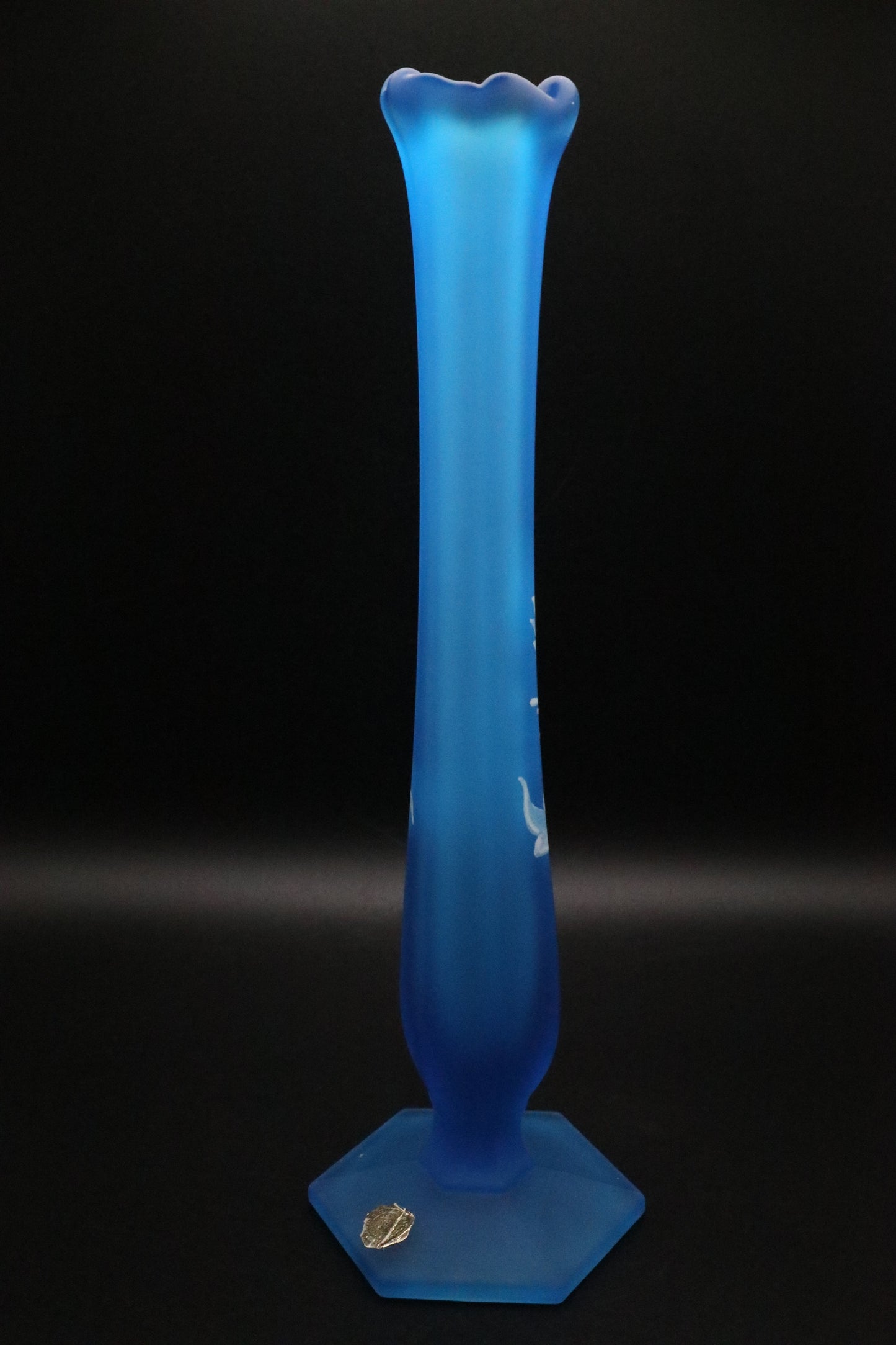 VINTAGE BLUE AMETHYST VASE TWISTED STEM FOOTED ART GLASS