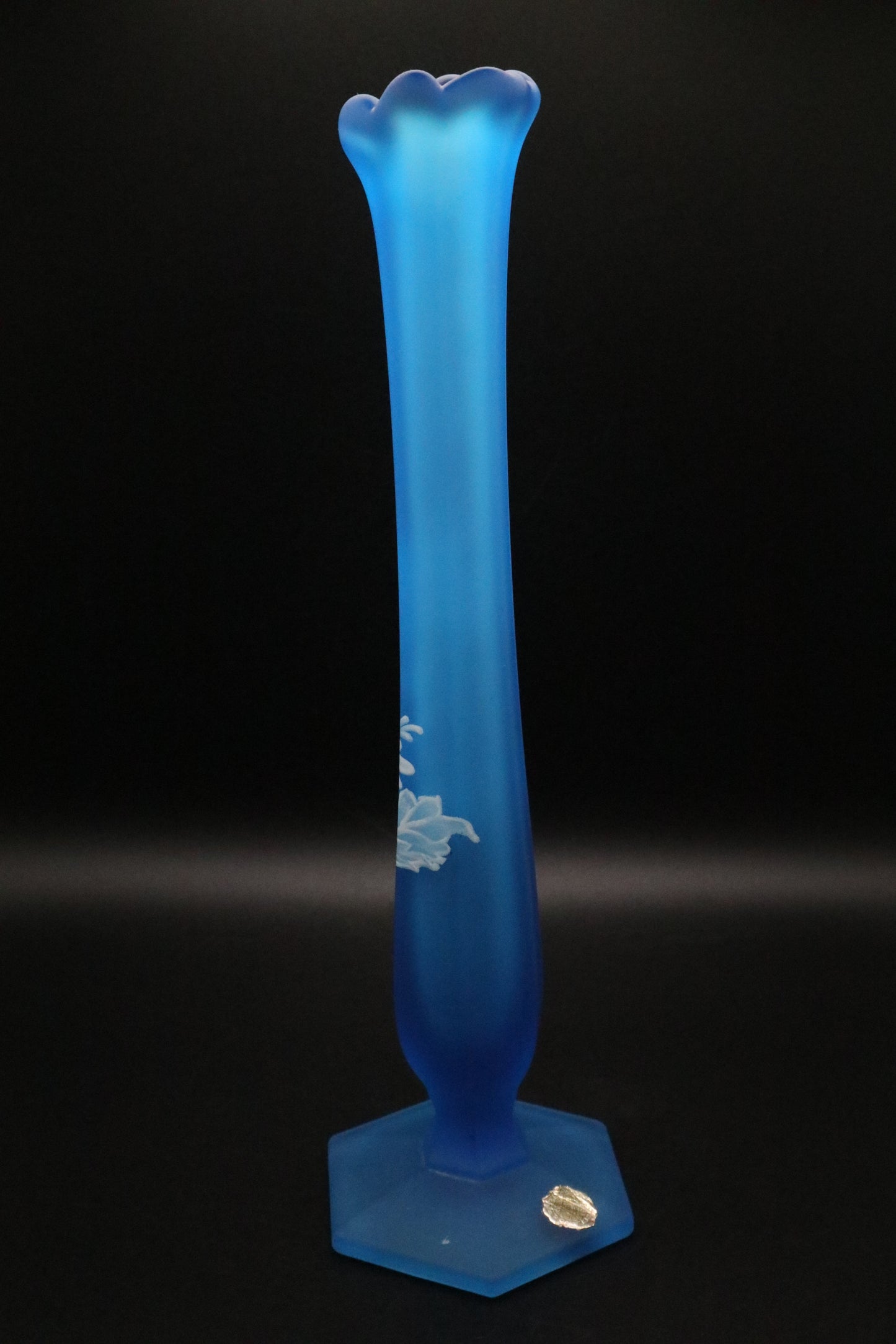 VINTAGE BLUE AMETHYST VASE TWISTED STEM FOOTED ART GLASS