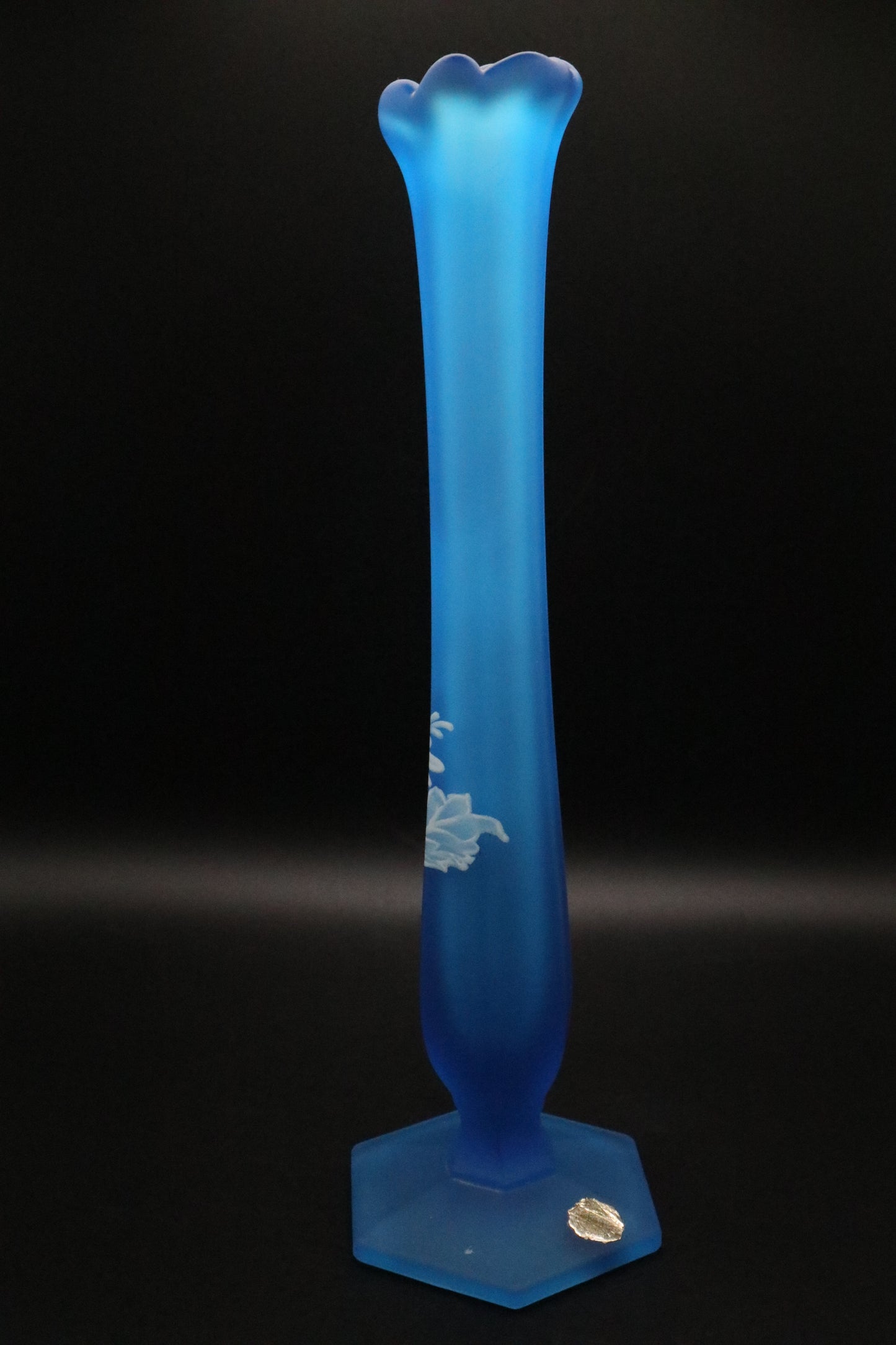 VINTAGE BLUE AMETHYST VASE TWISTED STEM FOOTED ART GLASS