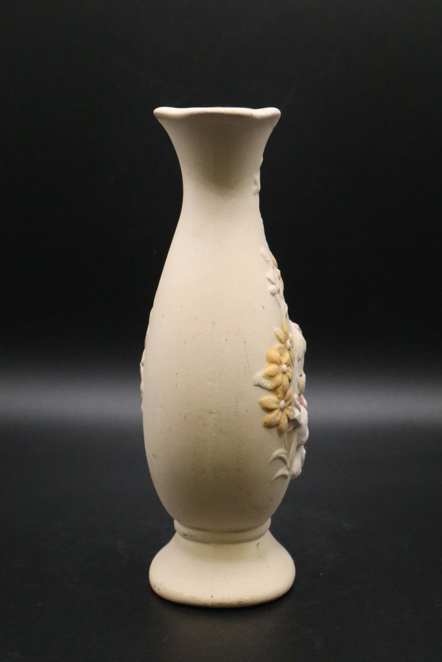 VINTAGE UCTCI JAPAN BISQUE VASE GIRL W/ BUNNY