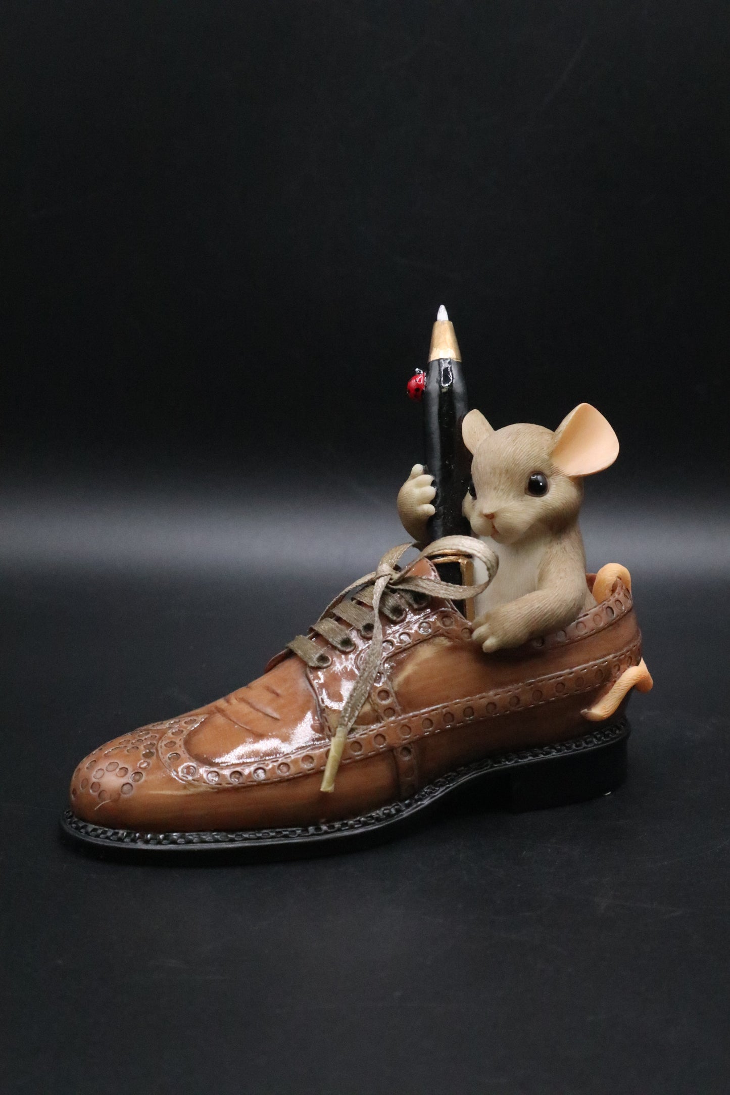 CHARMING TALES "A SOLE FOR BUSINESS" MOUSE AND SHOE