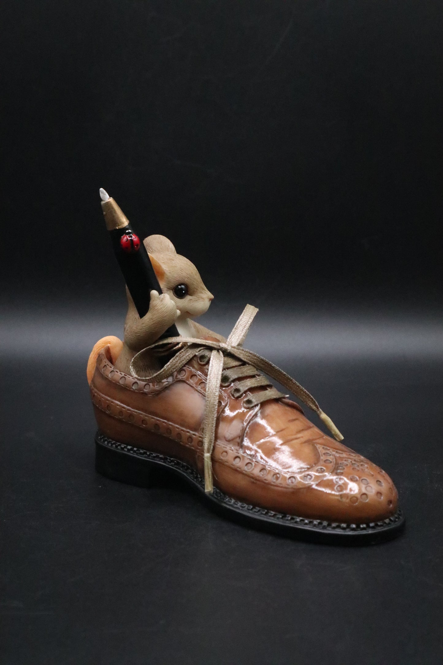 CHARMING TALES "A SOLE FOR BUSINESS" MOUSE AND SHOE
