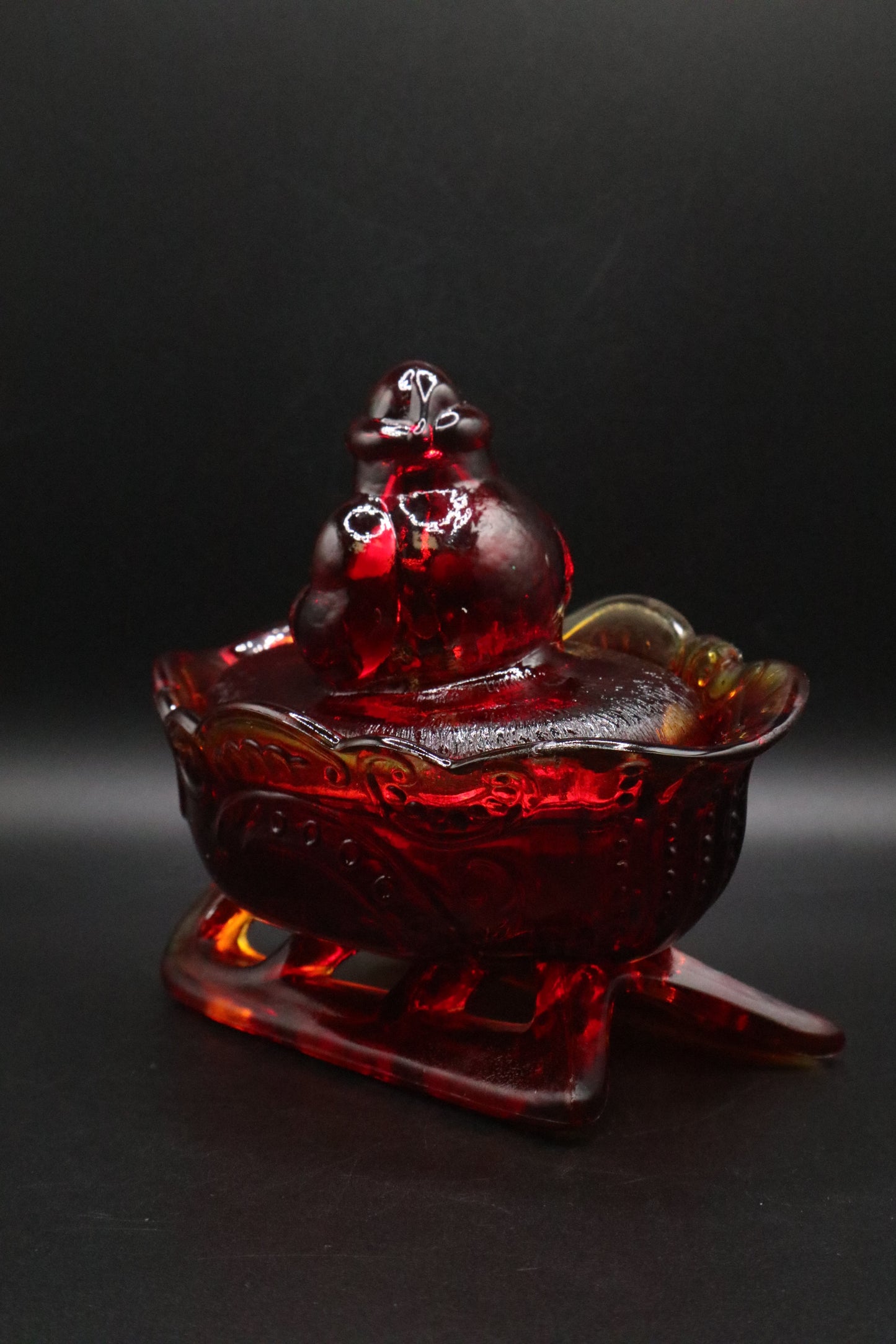 WESTMORELAND VINTAGE AMBERINA SANTA SLEIGH