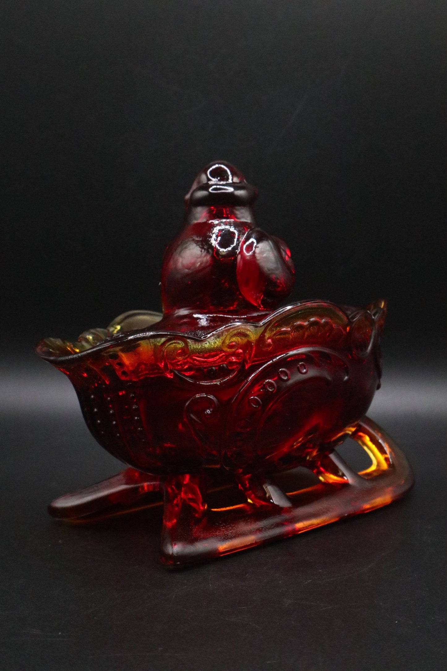 WESTMORELAND VINTAGE AMBERINA SANTA SLEIGH