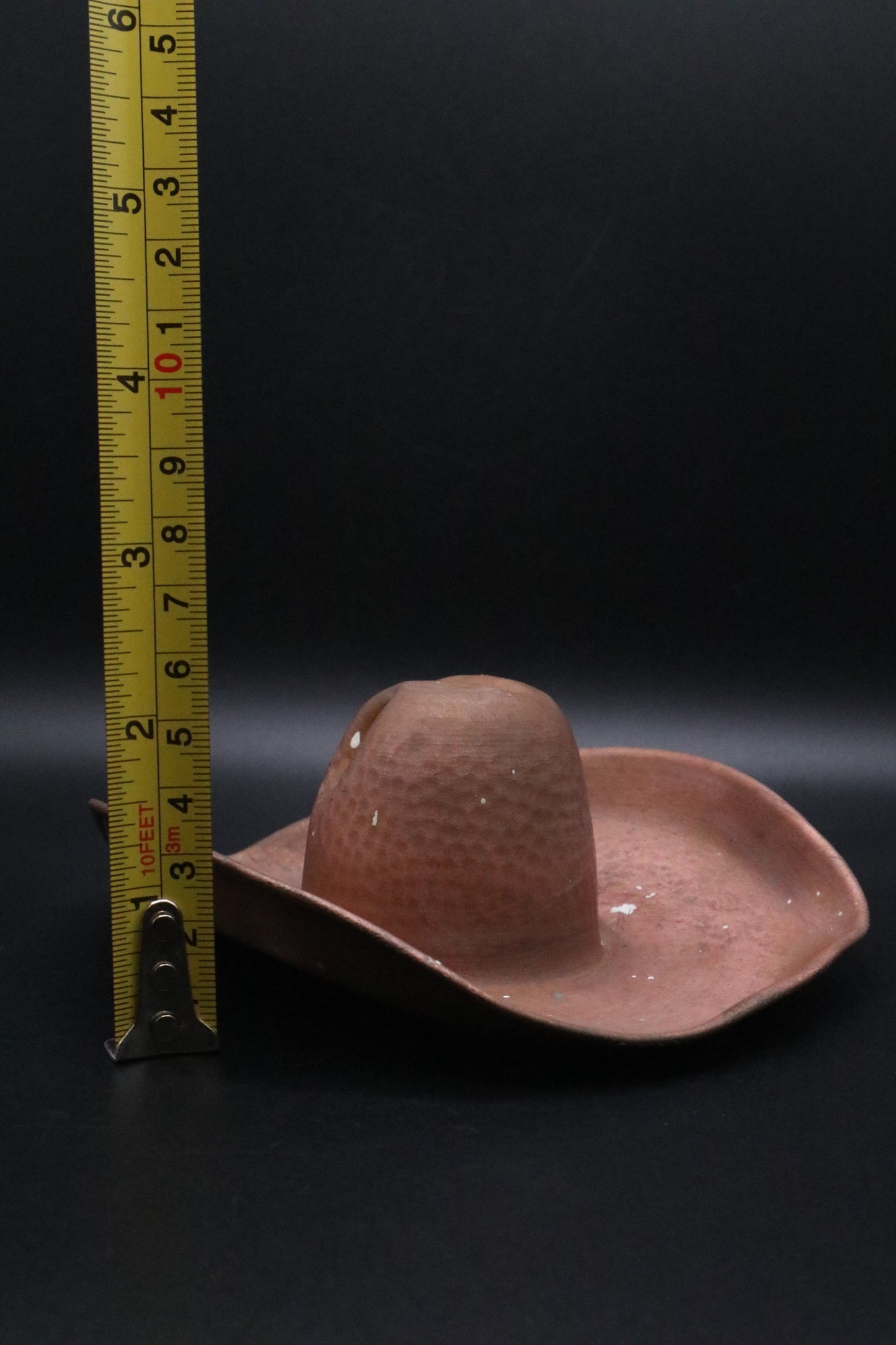 VINTAGE COOPER HAMMERED COWBOY HAT ASHTRAY