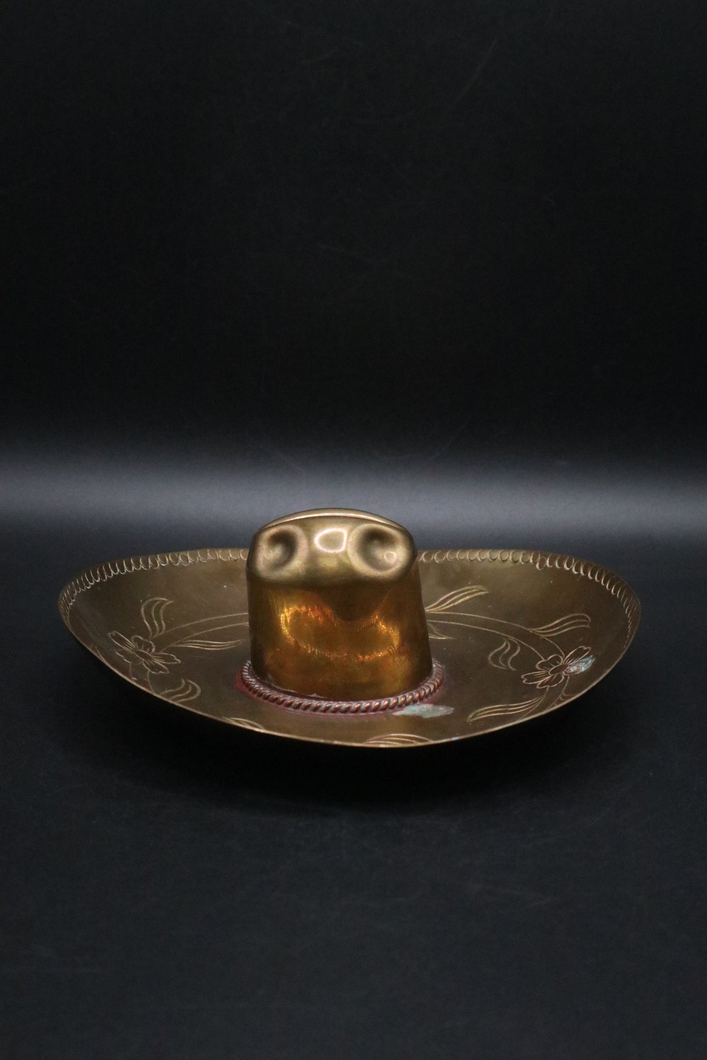 VINTAGE BRASS SOMBRERO ASHYTRAY OR TRINKET DISH