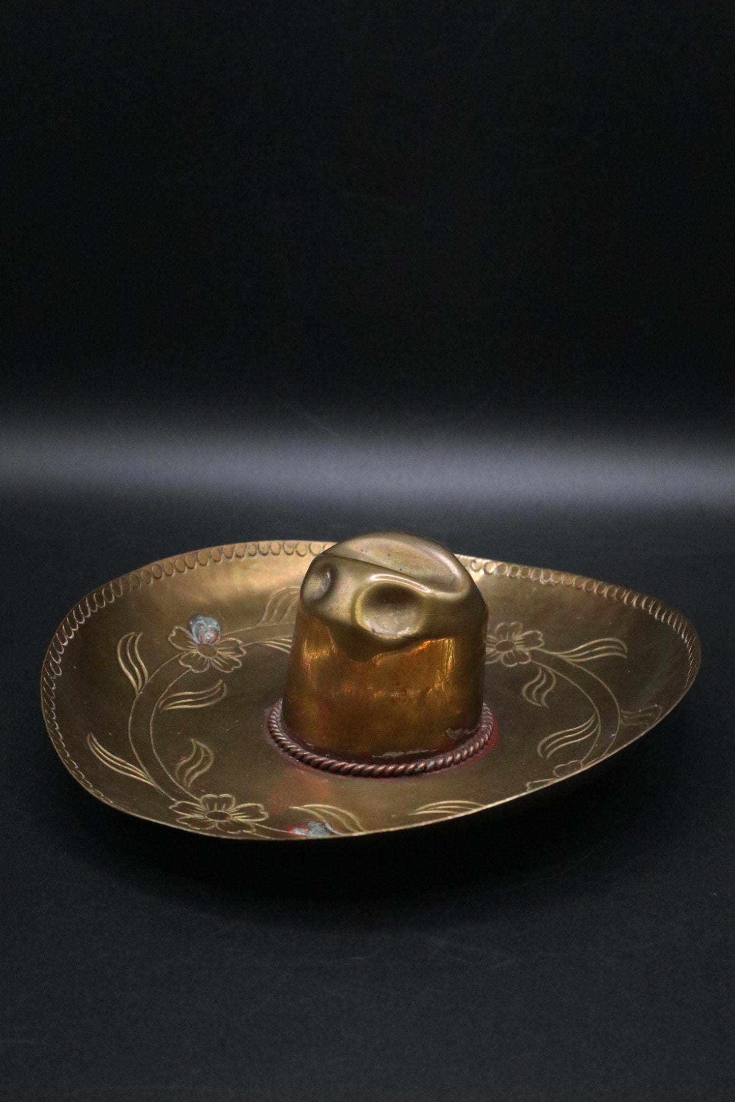 VINTAGE BRASS SOMBRERO ASHYTRAY OR TRINKET DISH