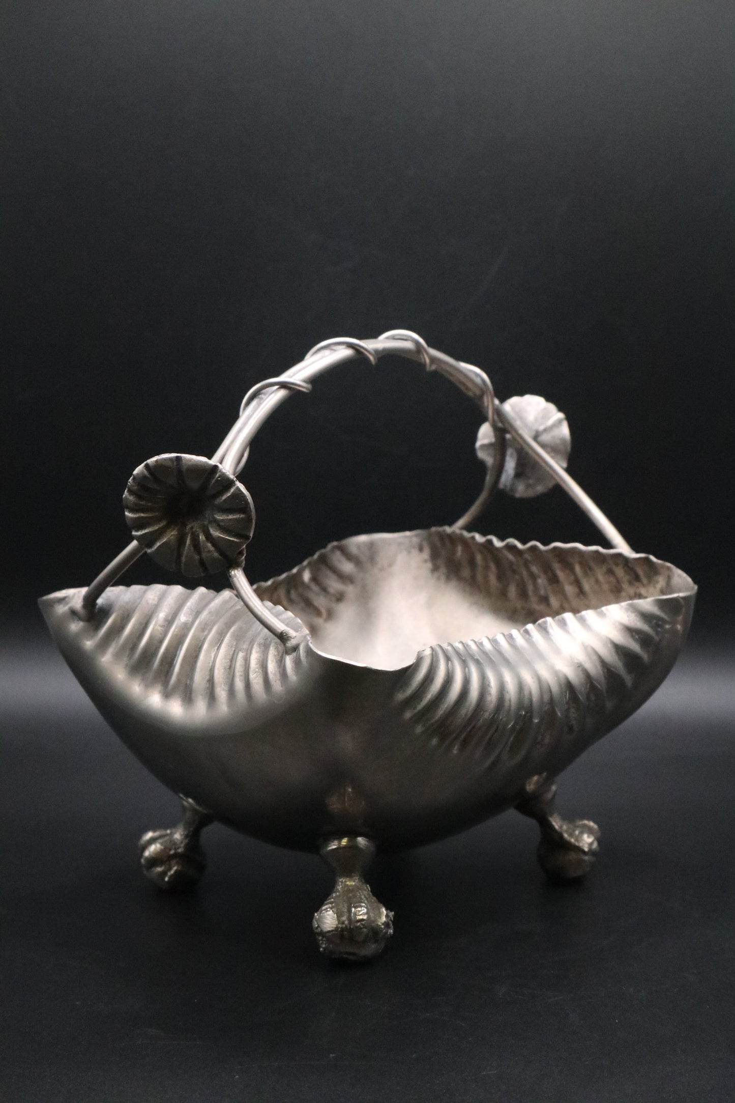 VINTAGE VICTORIAN STYLE SILVER PLATED BOWL WITH ORNATE HANDLE AND CLAW FOOT