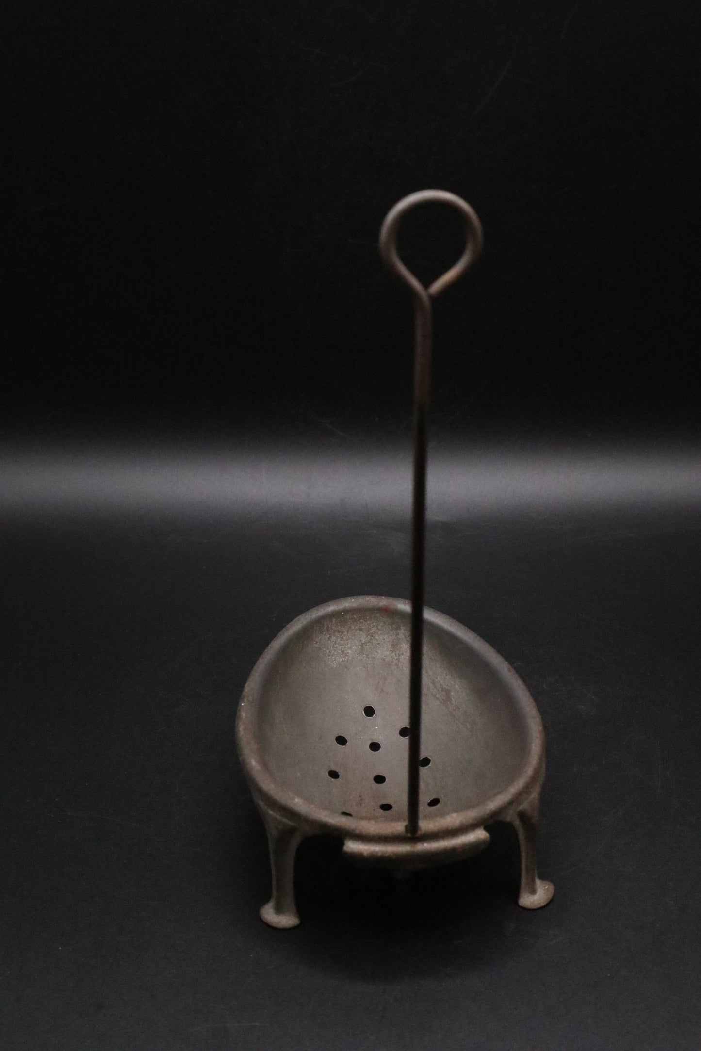 VINTAGE EGG POACHER METAL FARMHOUSE RUSTIC FOOTED KITCHEN HEN