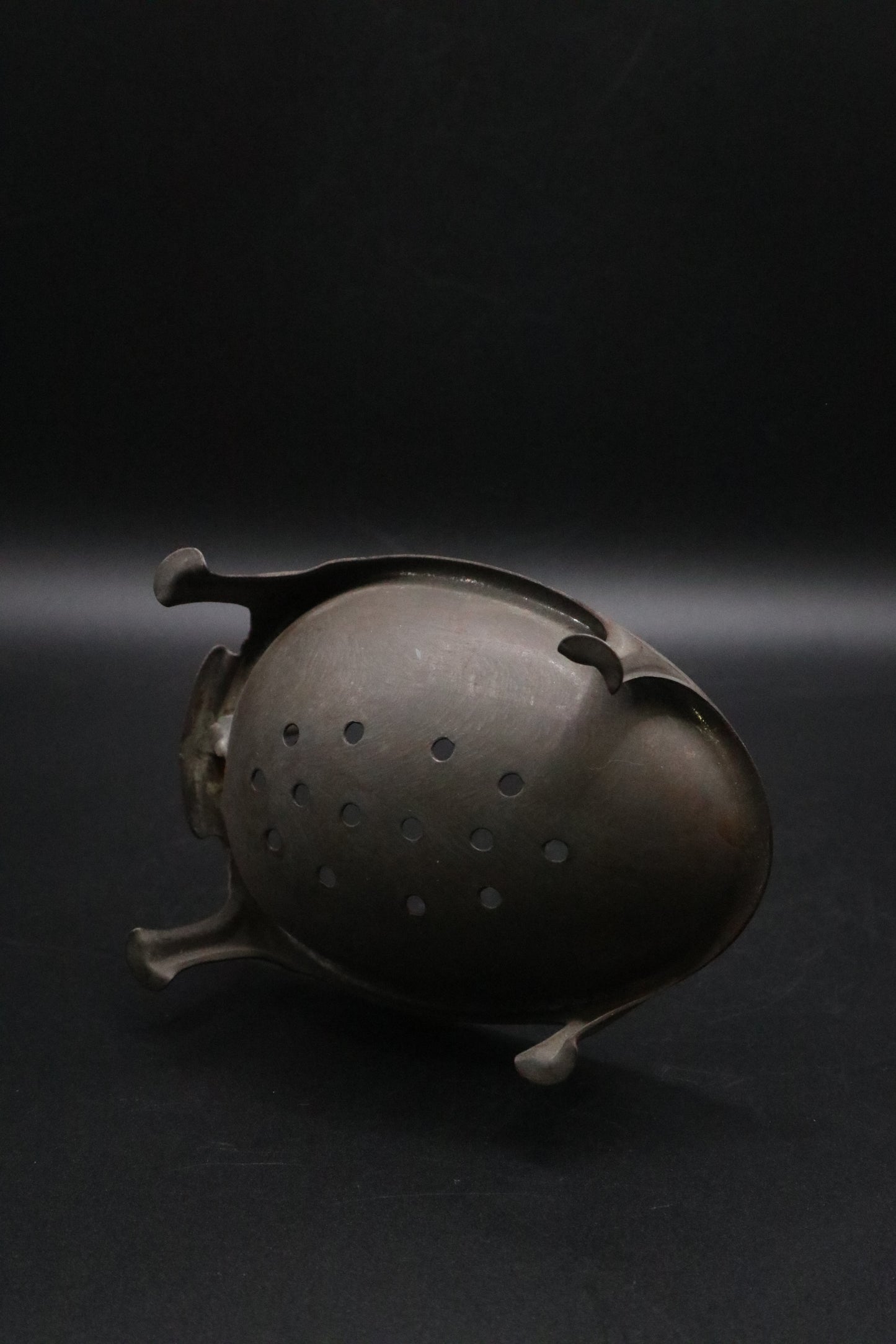 VINTAGE EGG POACHER METAL FARMHOUSE RUSTIC FOOTED KITCHEN HEN