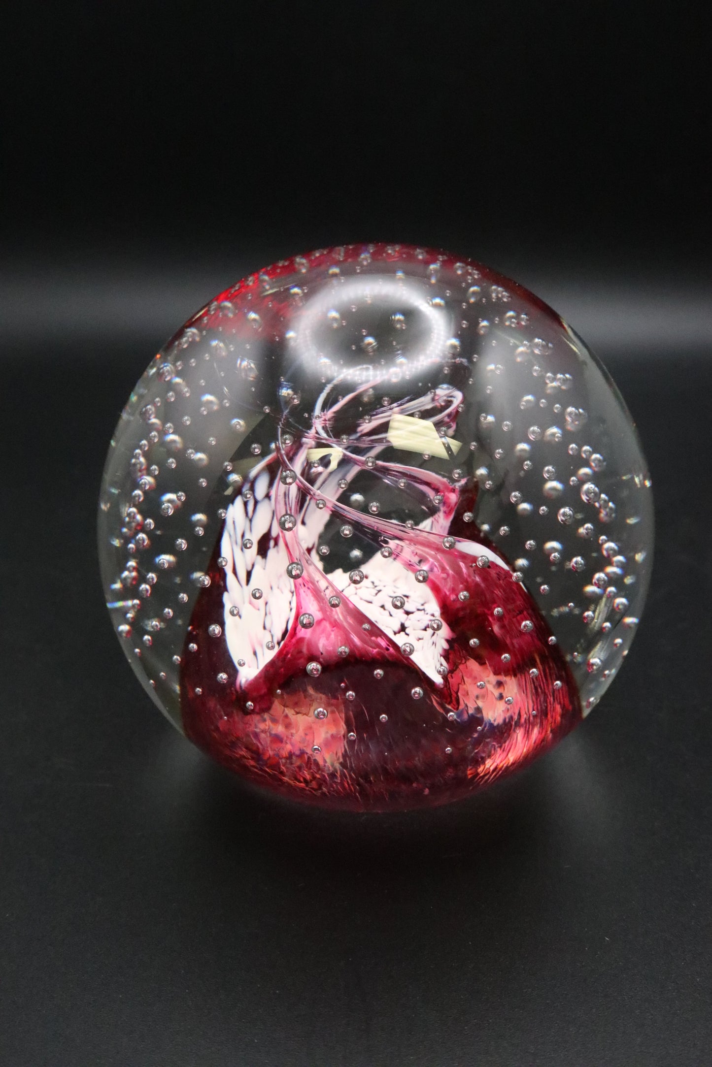 CAITHNESS CAULDRON SCOTLAND CONTROLLED BUBBLE SIGNED GLASS PAPERWEIGHT