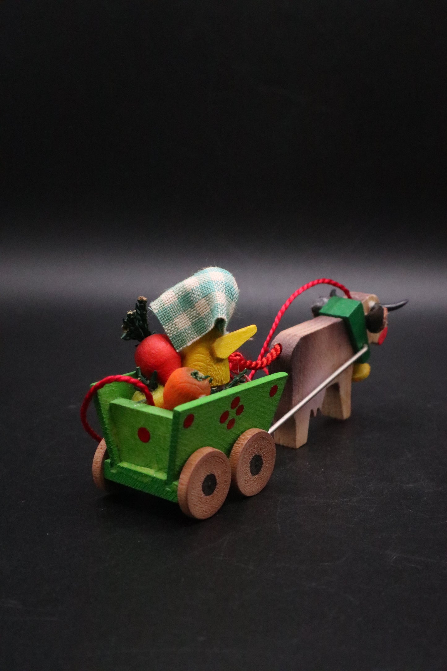 VINTAGE GERMAN STEINBACH VOLKSKUNST WOODEN WAGON GIRL WITH BULL