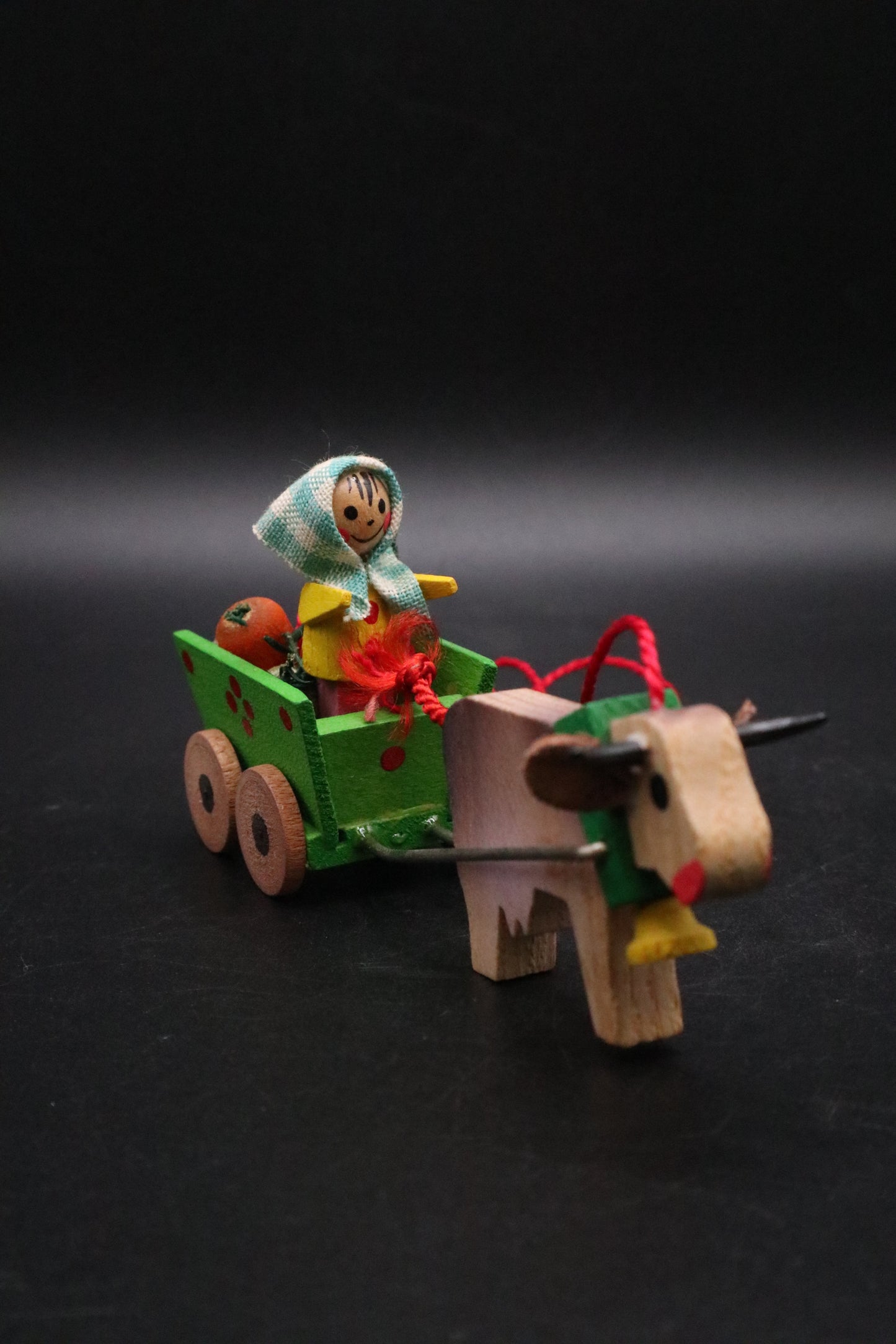 VINTAGE GERMAN STEINBACH VOLKSKUNST WOODEN WAGON GIRL WITH BULL