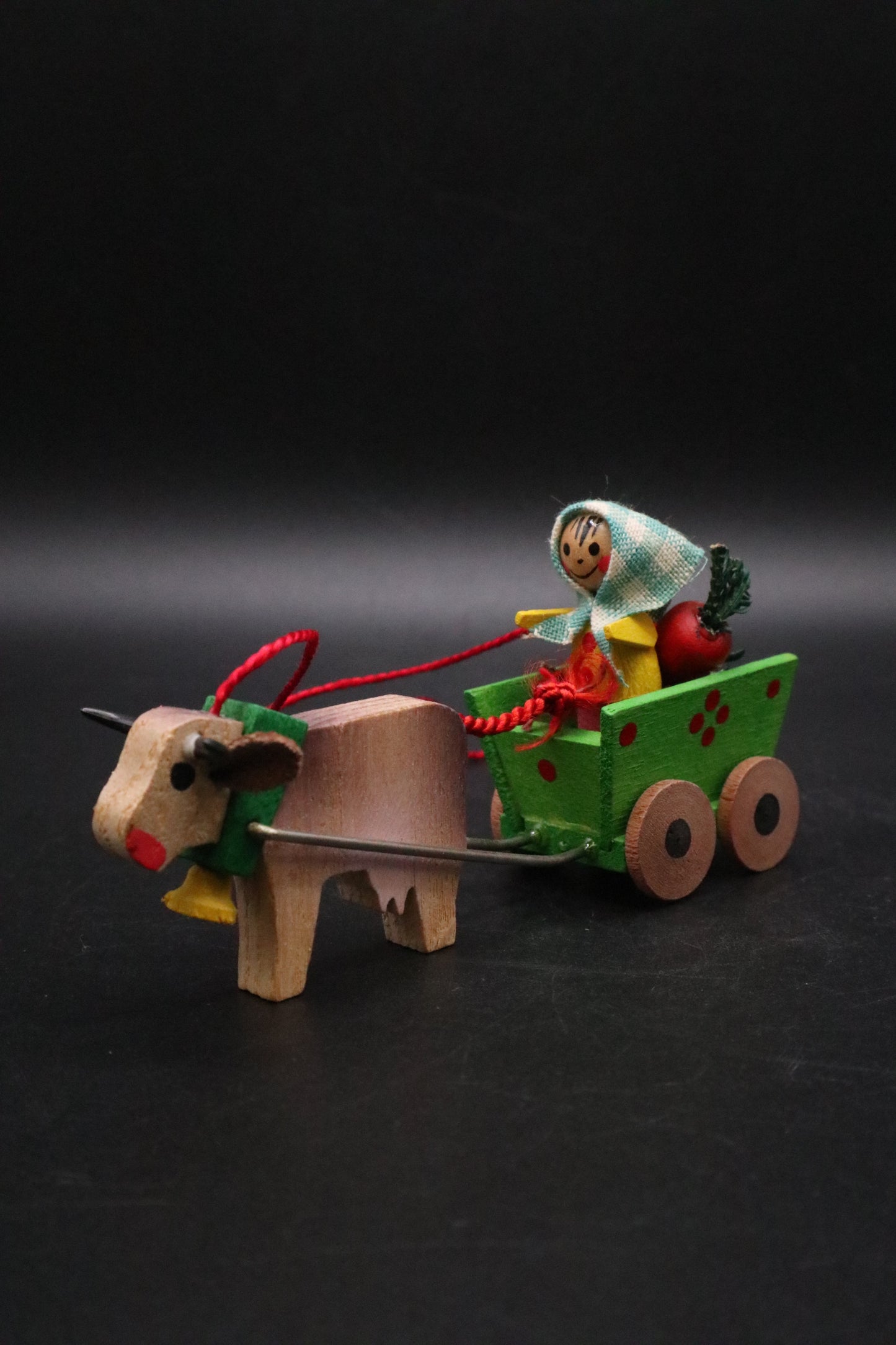 VINTAGE GERMAN STEINBACH VOLKSKUNST WOODEN WAGON GIRL WITH BULL