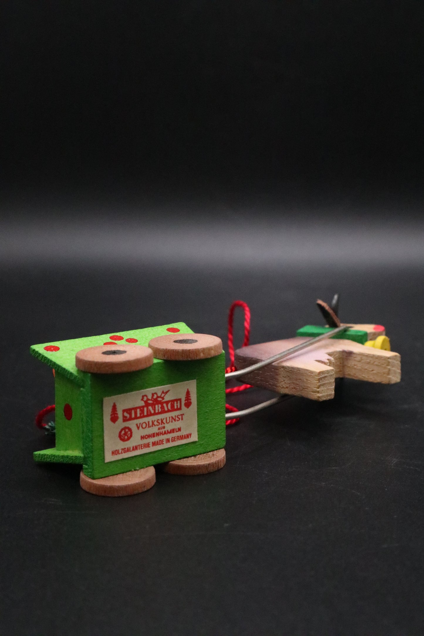 VINTAGE GERMAN STEINBACH VOLKSKUNST WOODEN WAGON GIRL WITH BULL
