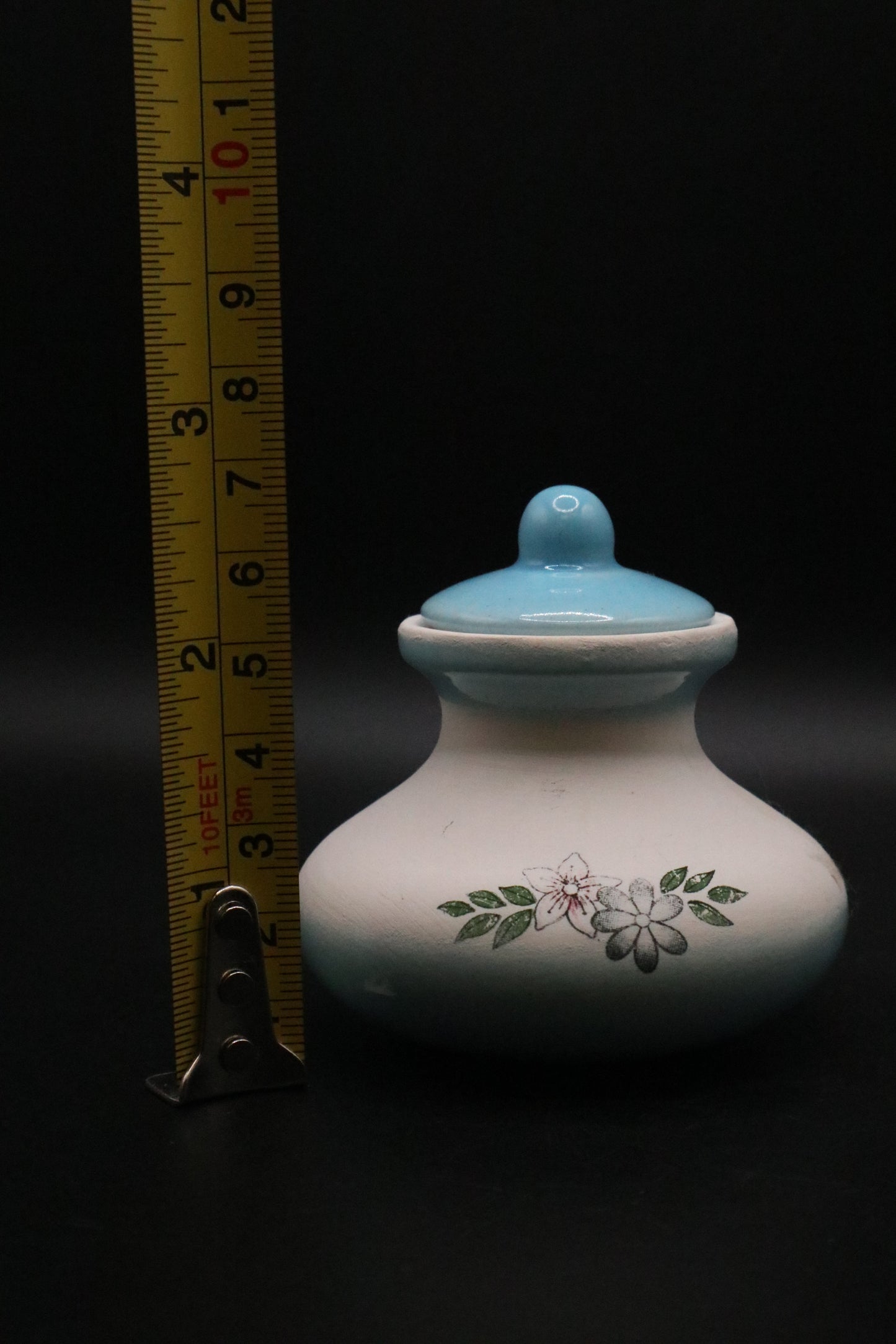 VINTAGE CERAMIC ROUND BOTTOM FLORAL DESIGN SMALL JAR WITH LID