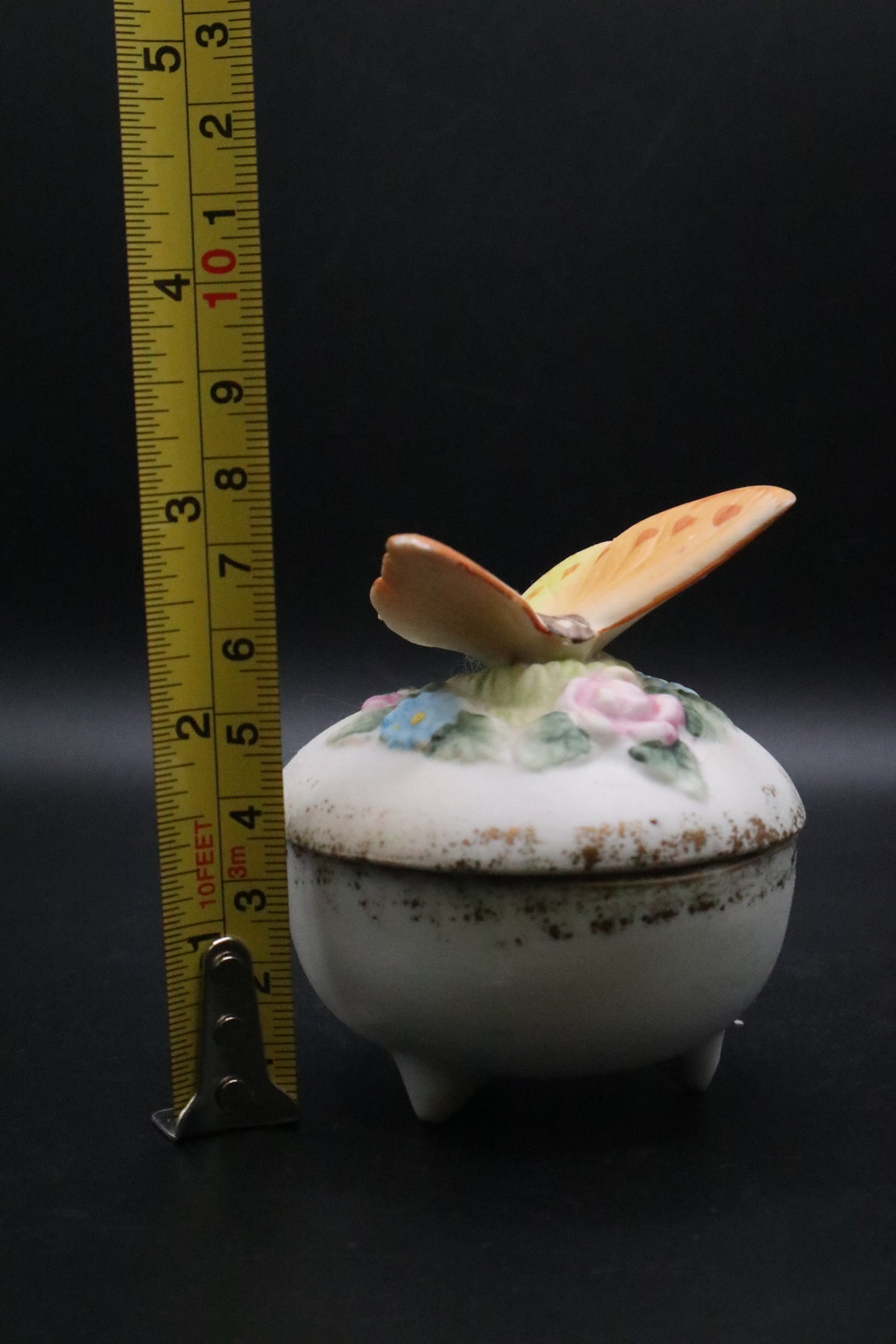 VINTAGE BUTTERFLY FLORAL PORCELAIN FOOTED TRINKET BOX