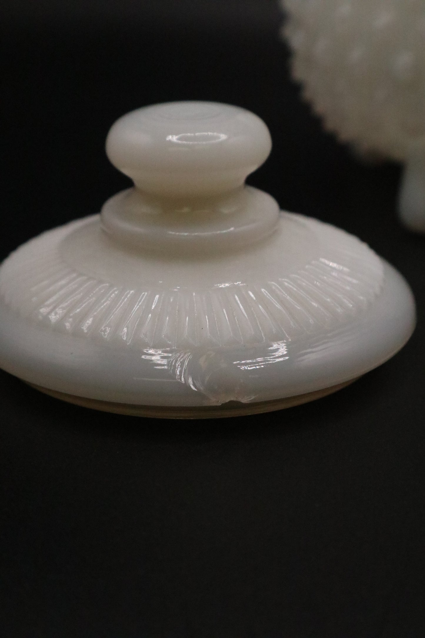 VINTAGE 1950'S MILK GLASS HOBNAIL MUSTARD POT (AS IS)