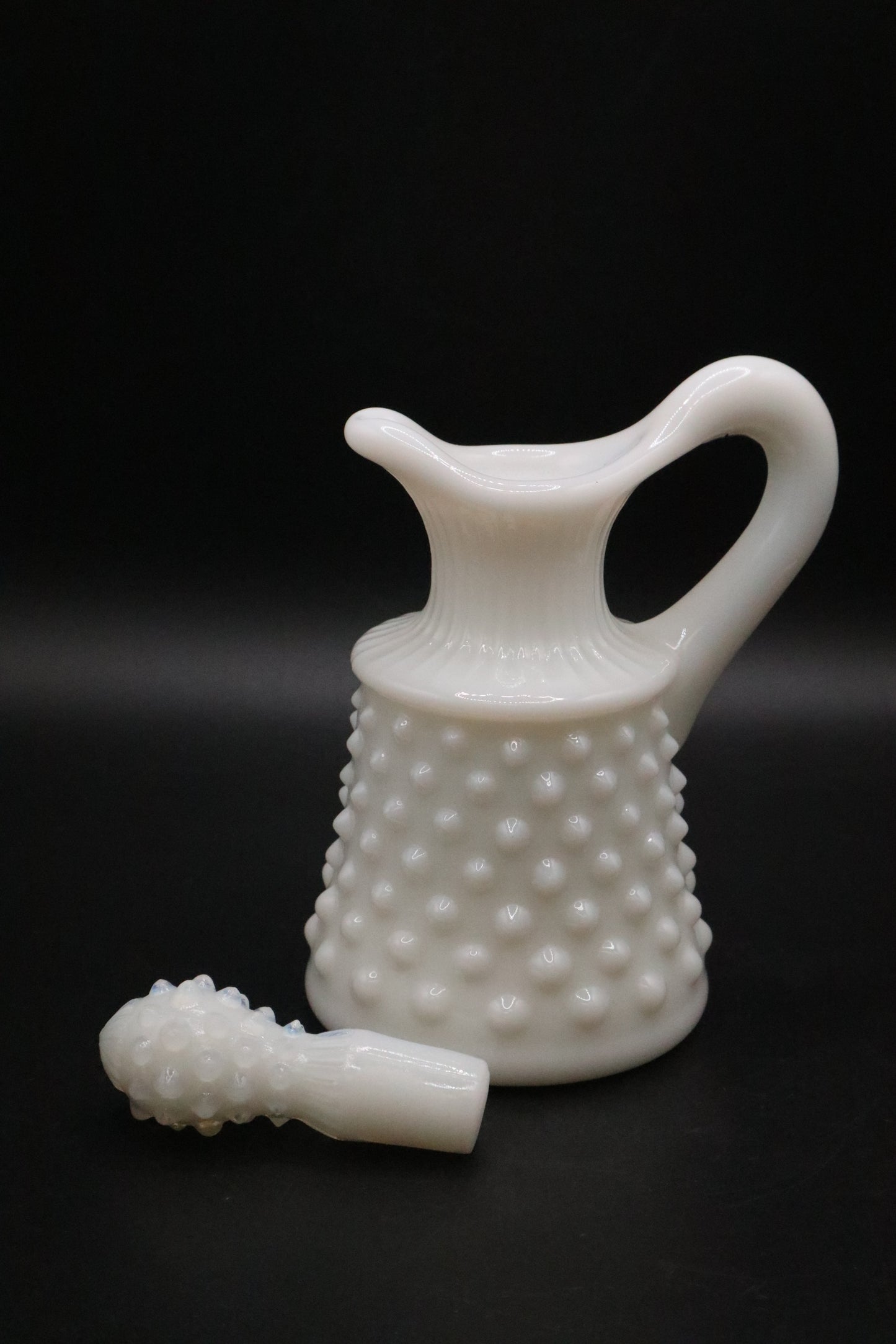 VINTAGE 1950'S MILK GLASS HOBNAIL CRUET