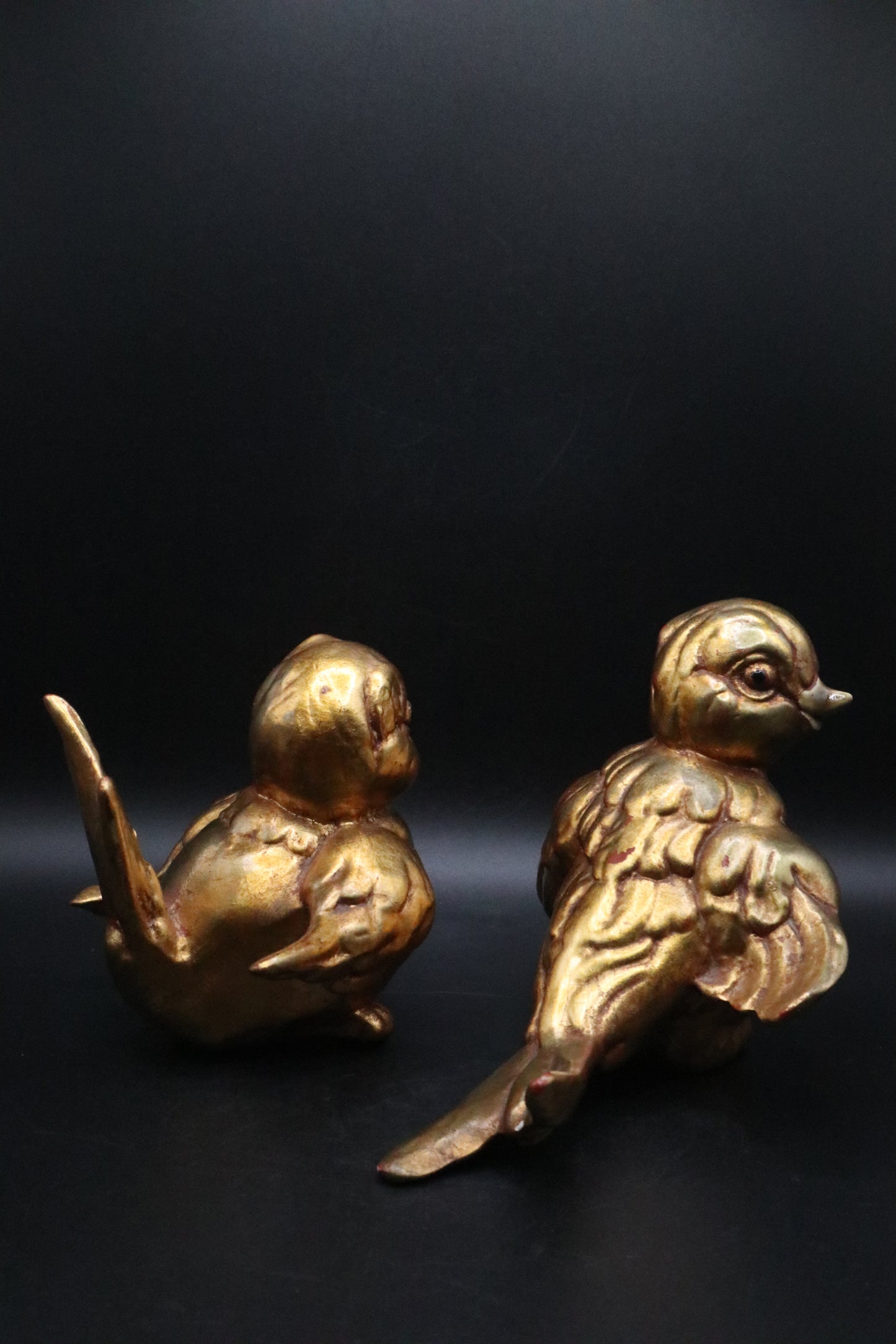 VINTAGE FREEMAN MCFARLIN CERAMIC LOVE BIRDS GOLD LEAF