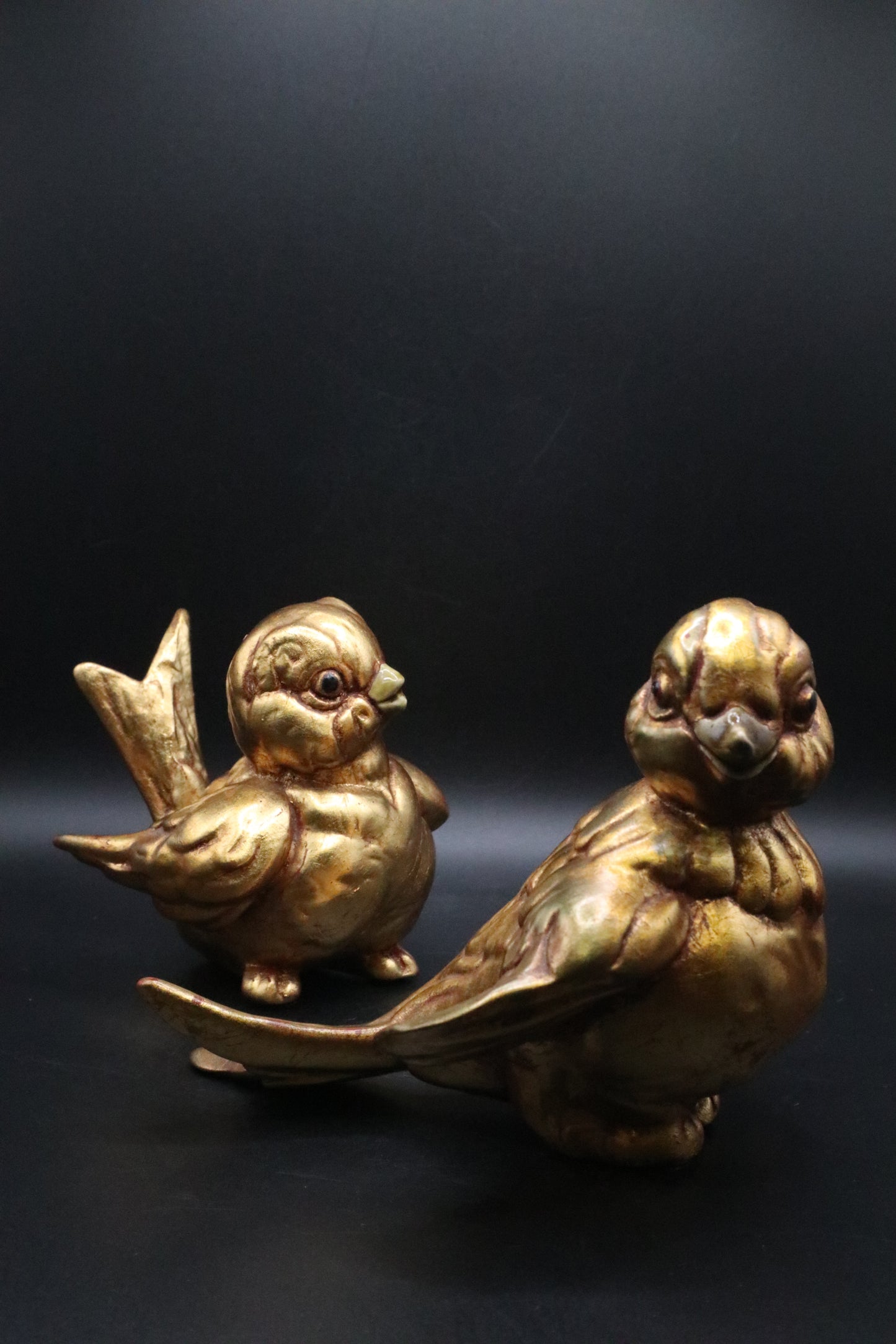 VINTAGE FREEMAN MCFARLIN CERAMIC LOVE BIRDS GOLD LEAF