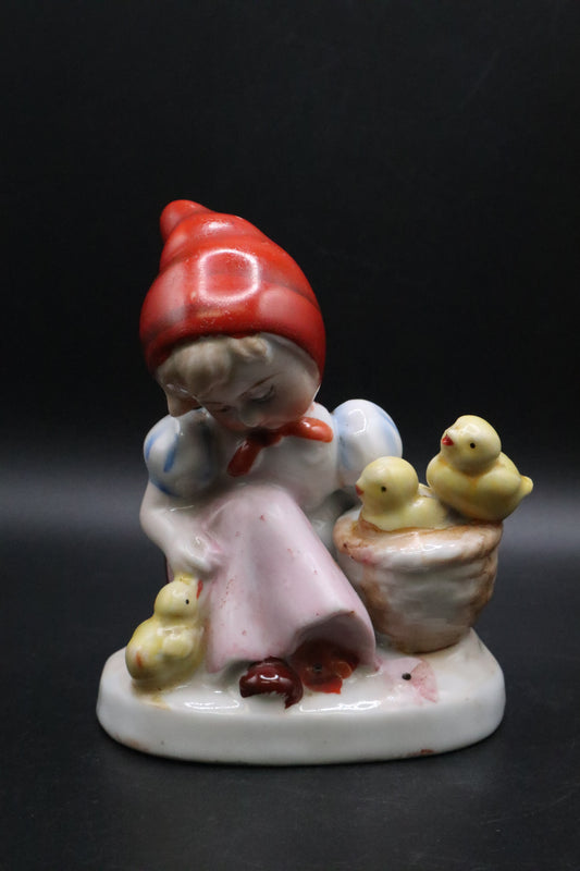 VINTAGE GIRL WITH BABY CHICKS MADE IN OCCUPIED JAPAN