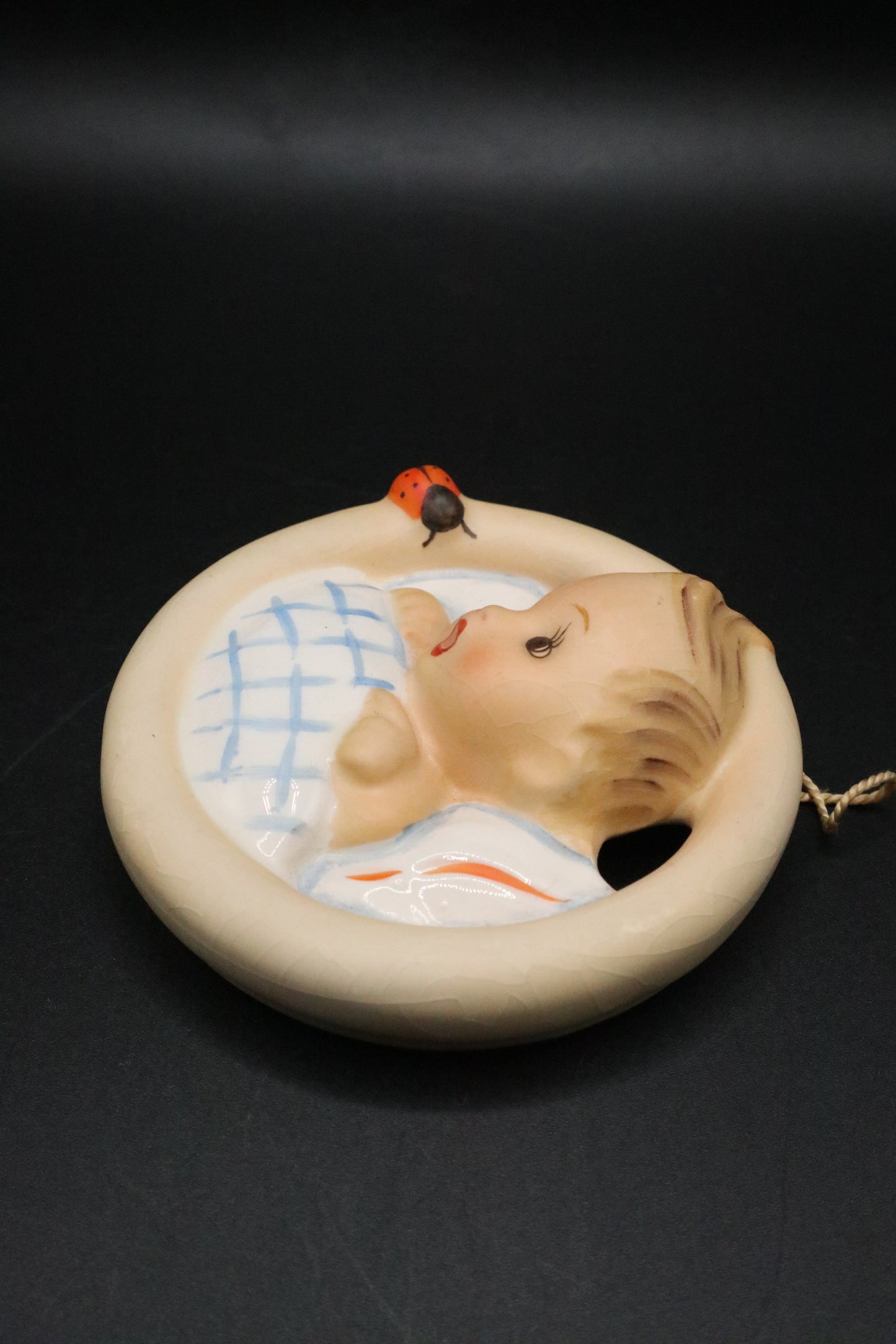 HUMMEL 137/B 3" CERAMIC WALL PLAQUE W. GERMANY "CHILD IN BED"