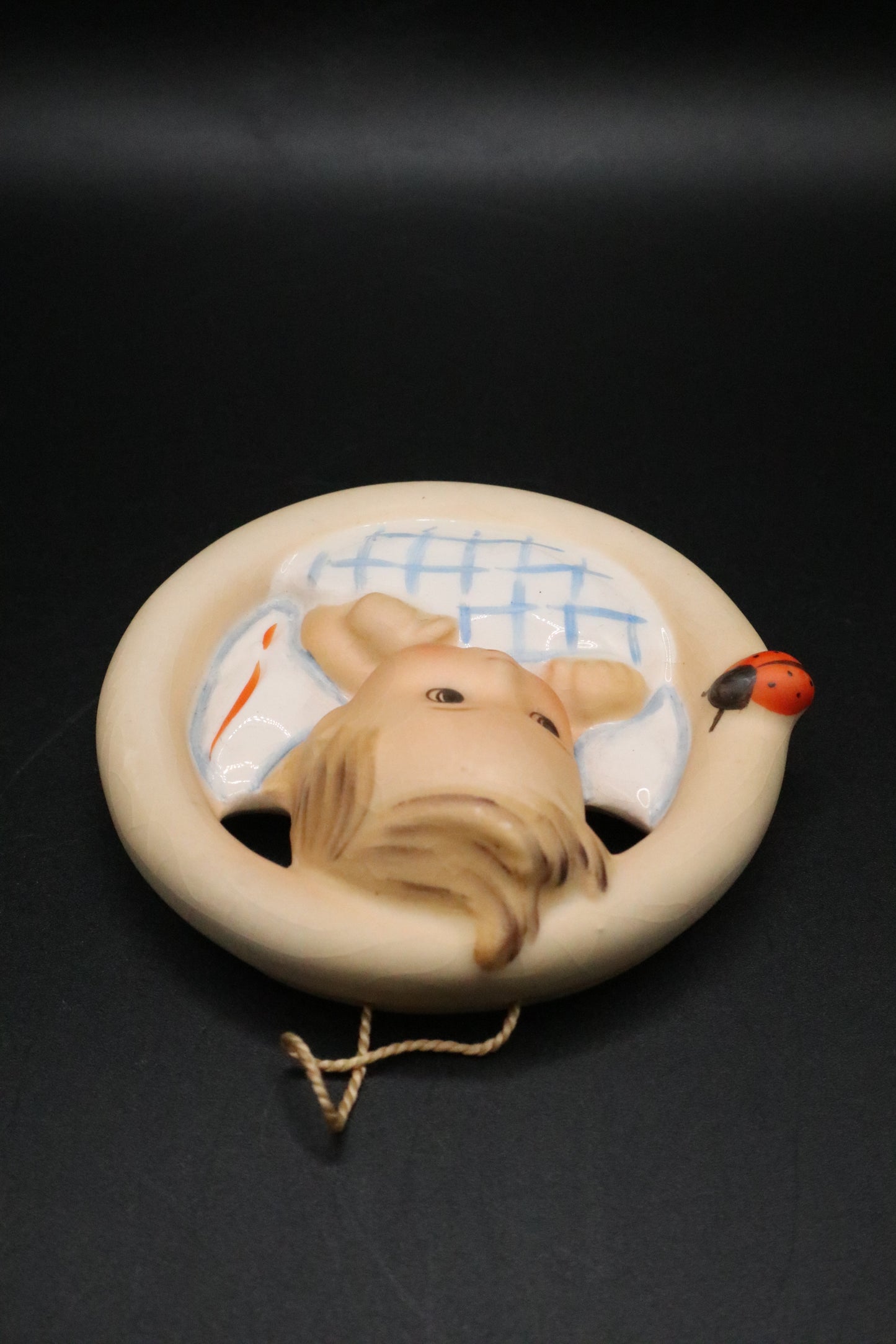 HUMMEL 137/B 3" CERAMIC WALL PLAQUE W. GERMANY "CHILD IN BED"