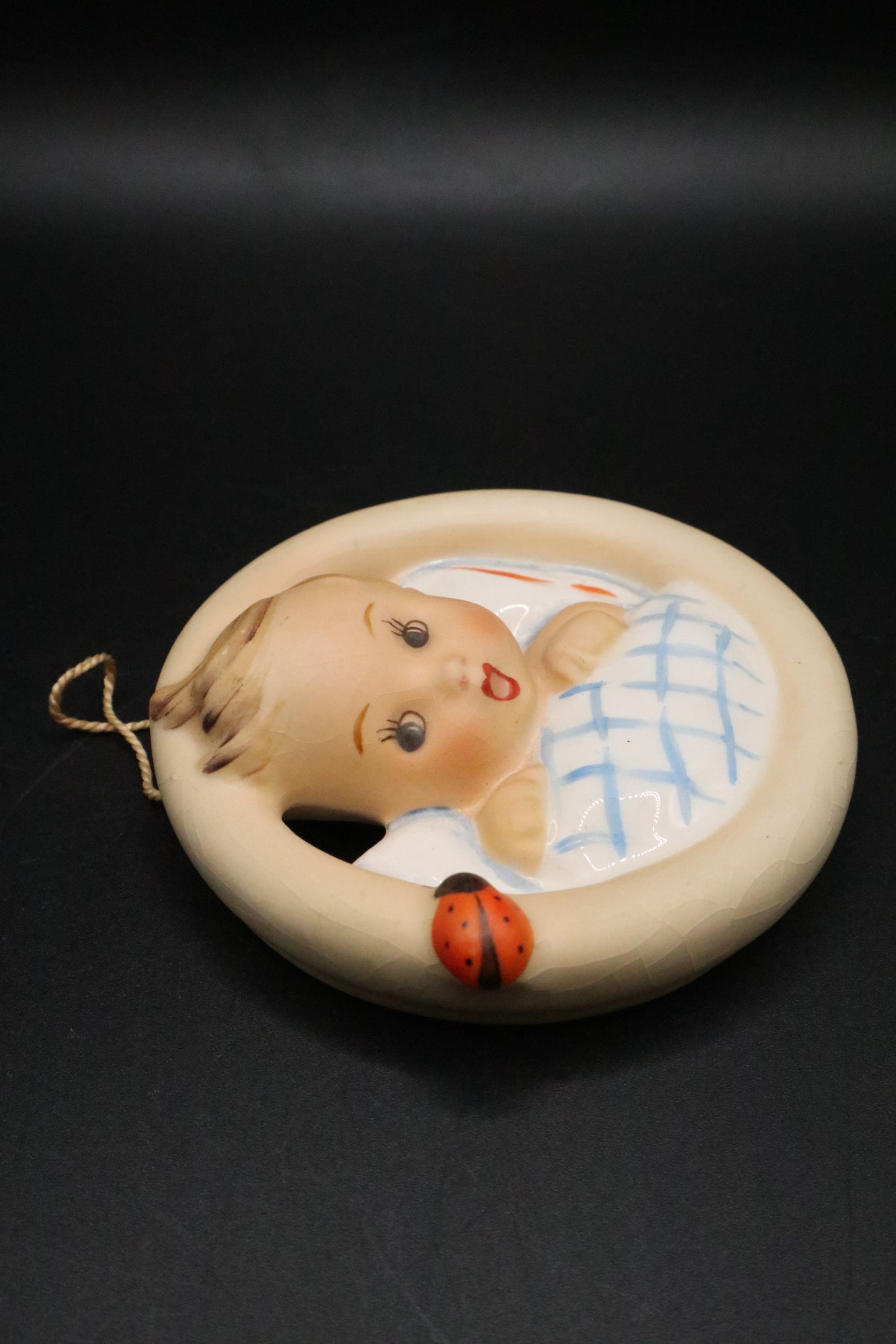 HUMMEL 137/B 3" CERAMIC WALL PLAQUE W. GERMANY "CHILD IN BED"