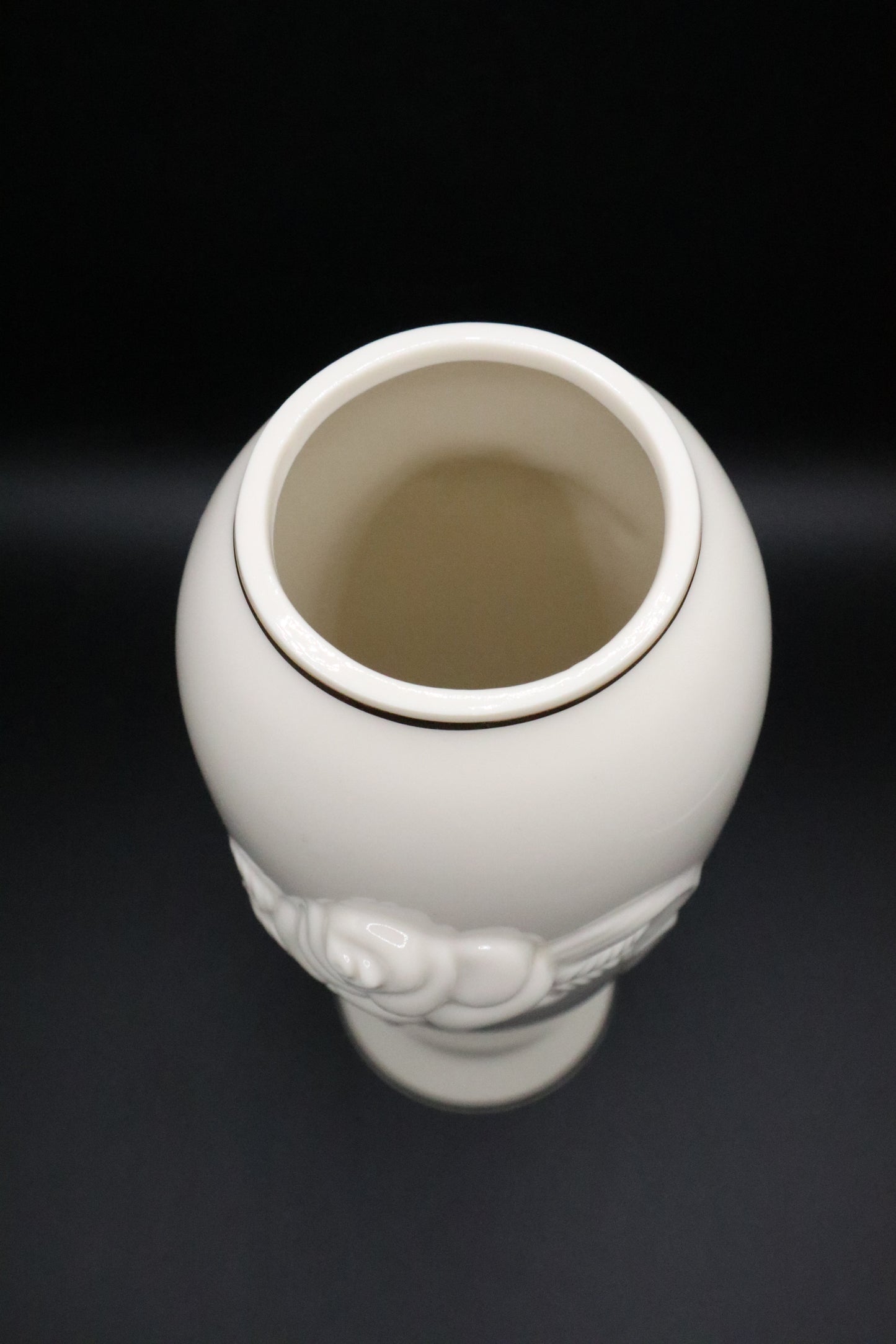 LENOX IVORY ROSE BUD VASE MEDIUM SIZE
