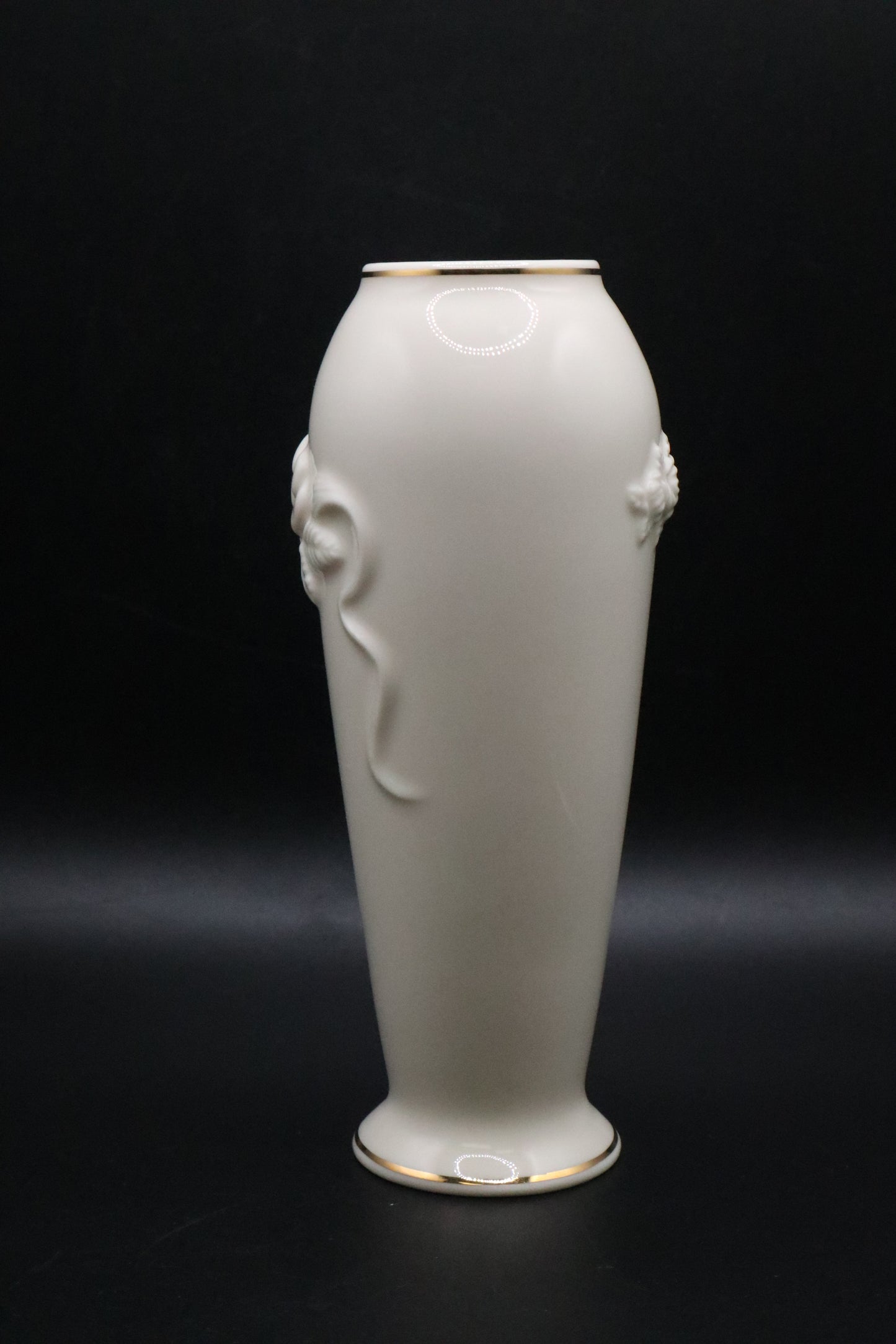 LENOX IVORY SMALL ROSE BUD VASE