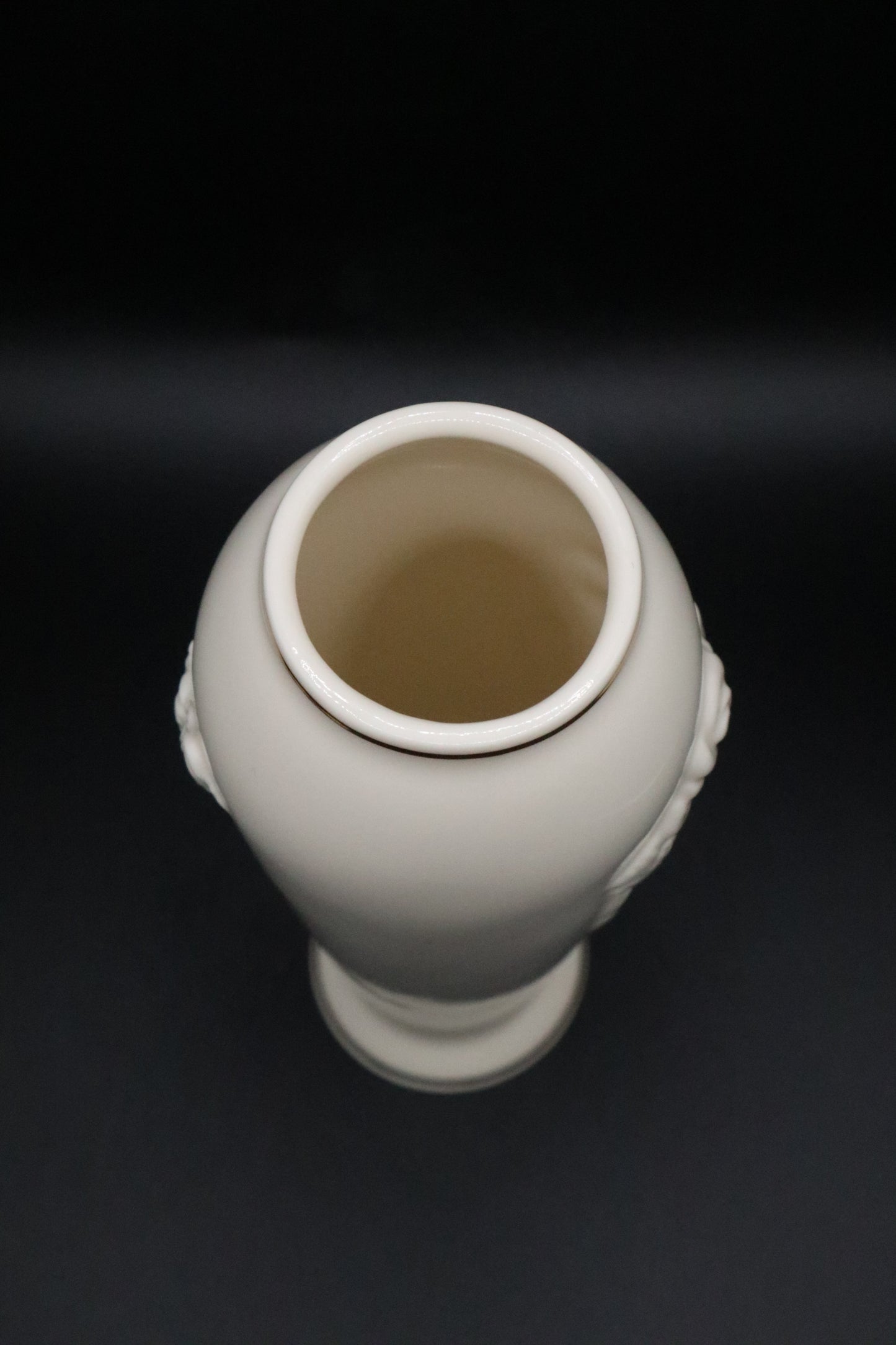 LENOX IVORY SMALL ROSE BUD VASE