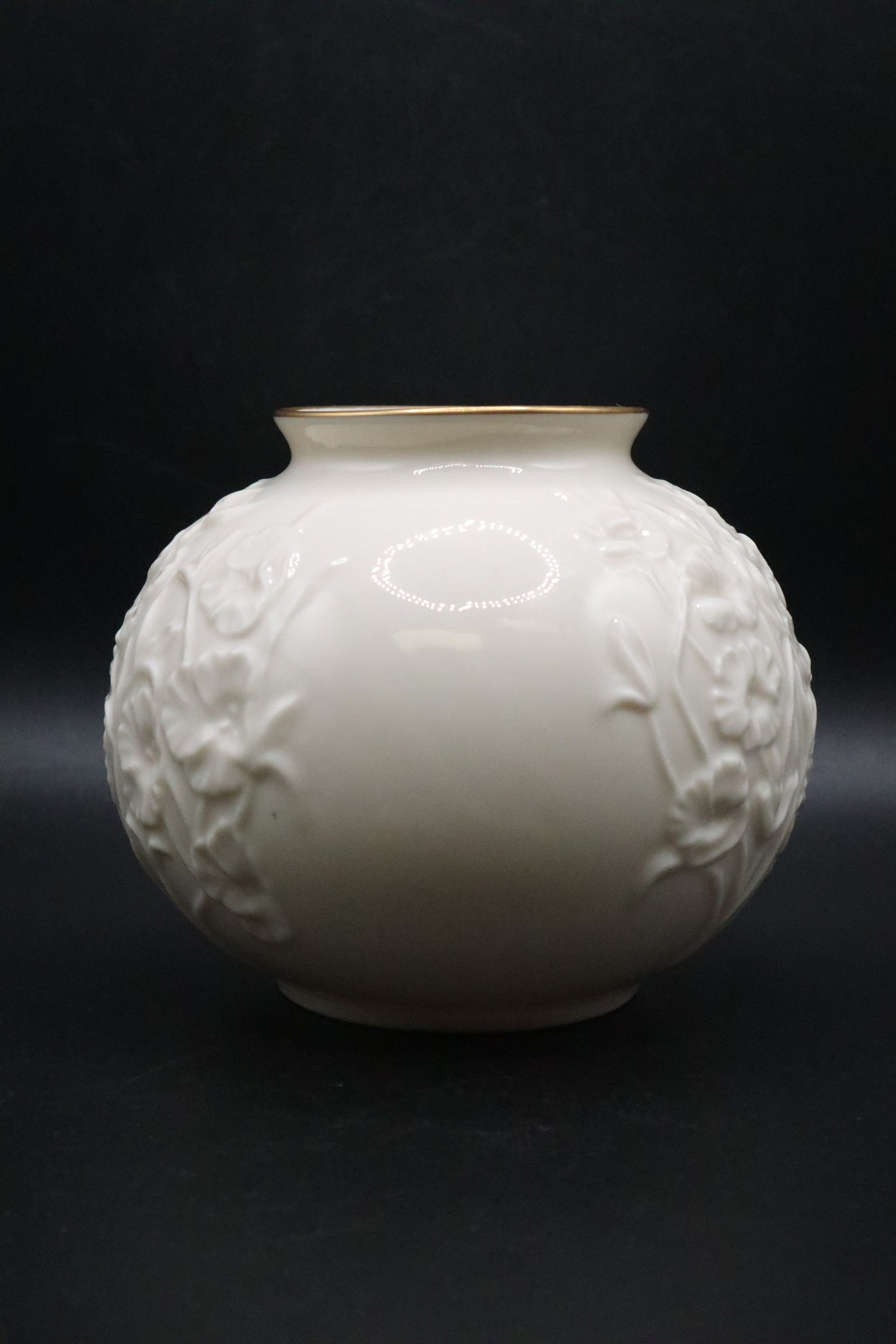 VINTAGE LENOX EMBOSSED MORNING GLORIES VASE