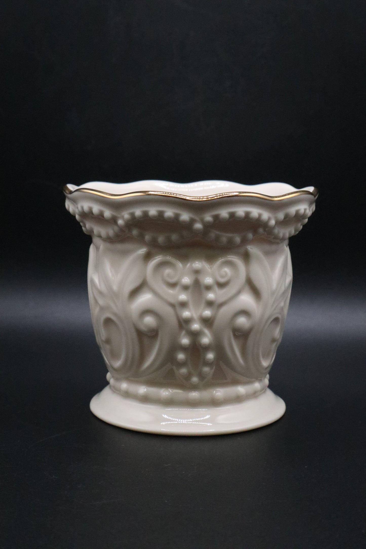 LENOX CANDY DISH LEAF TEXTURE