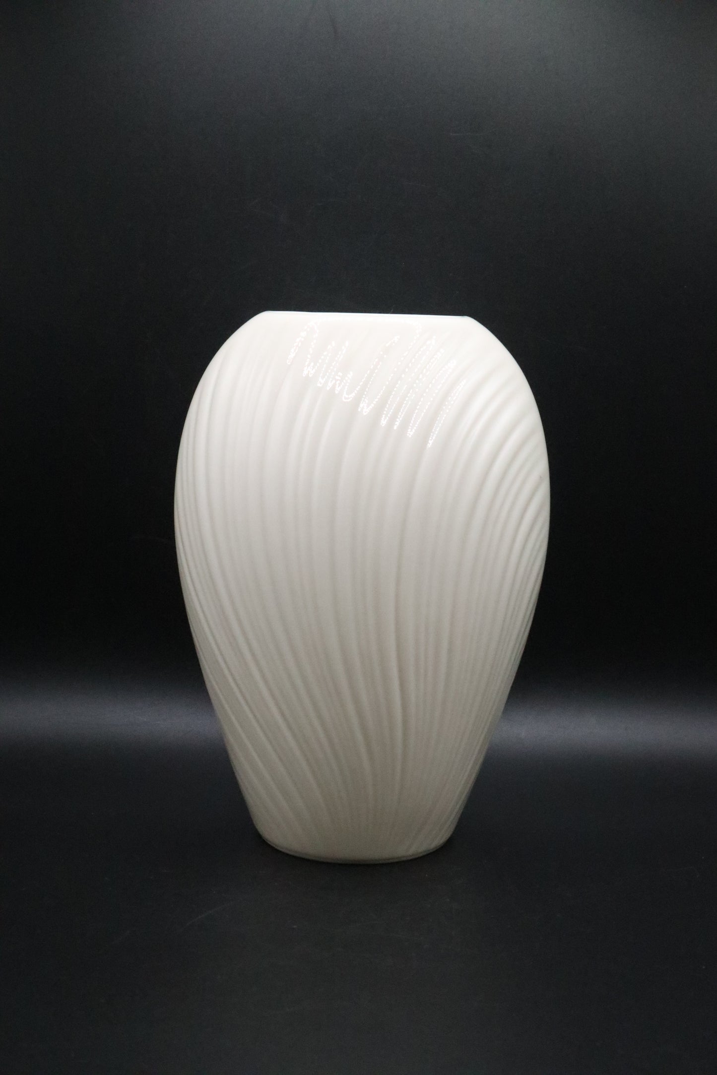 LENOX MIRAGE SWIRL VASE