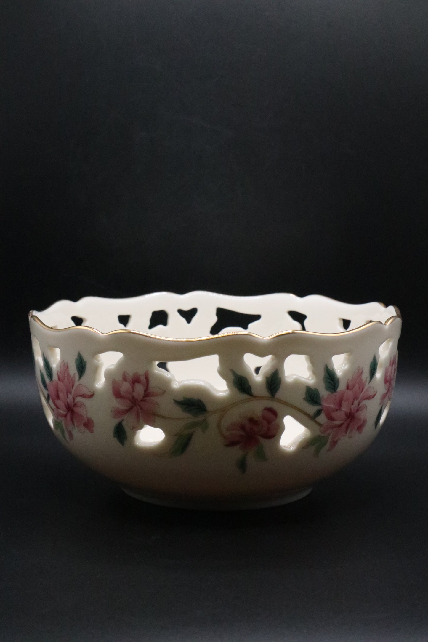LENOX BARRINGTON COLLECTION PIERCED BOWL GOLD TRIM